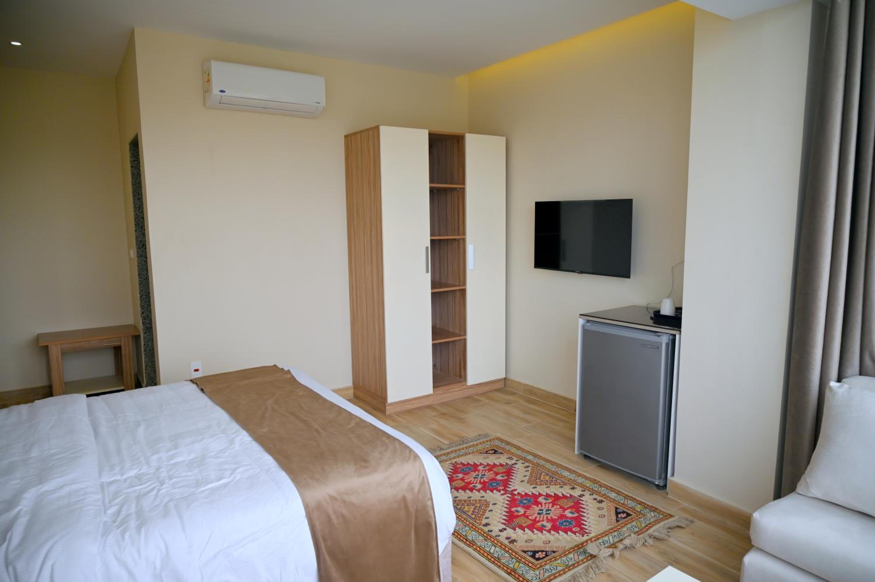 Pyramids Wonders Hotel