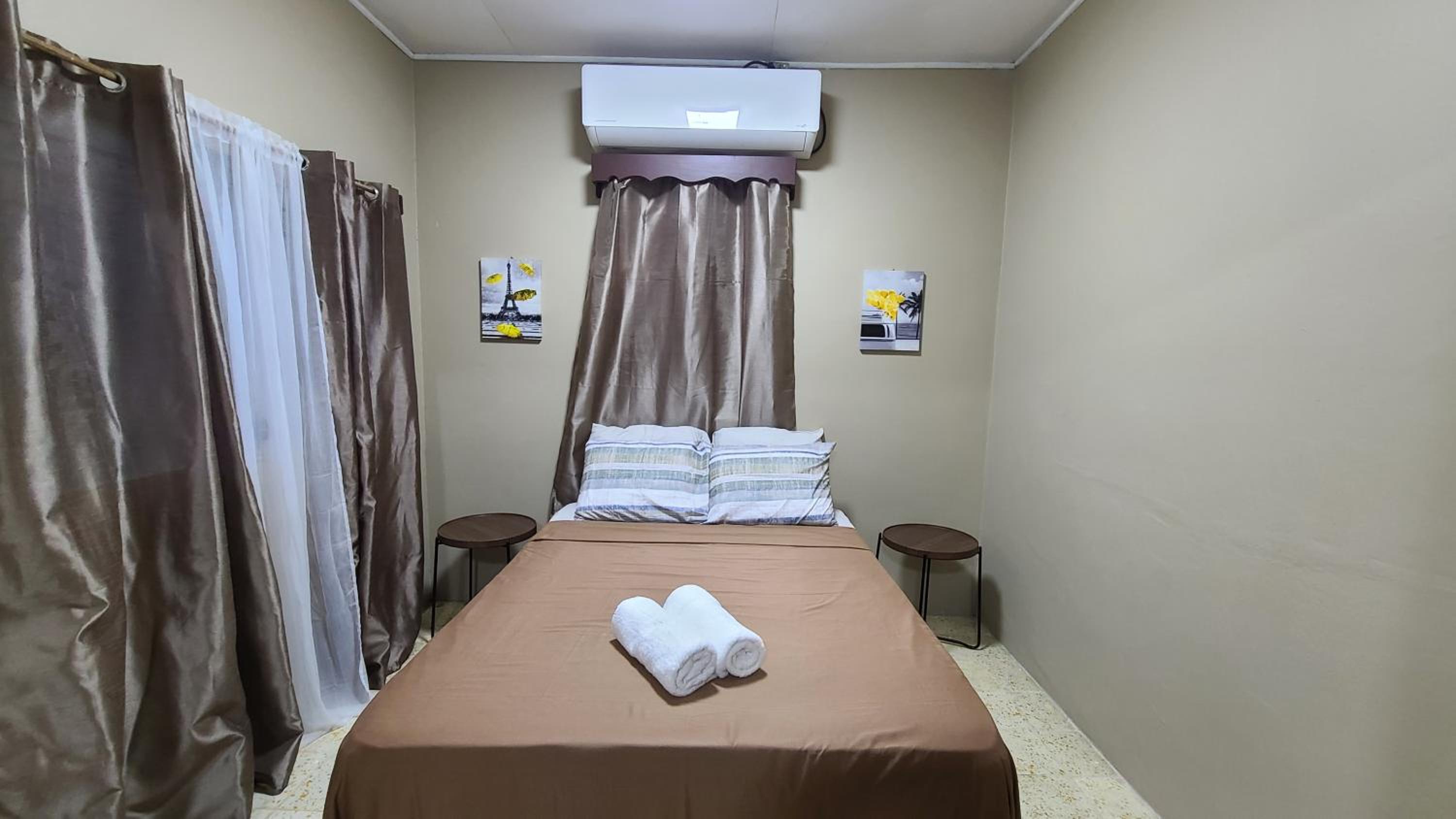 Casa en Tela, Aire Acondicionado, 3 Hab, 4 camas, Hasta 8 Personas view 2