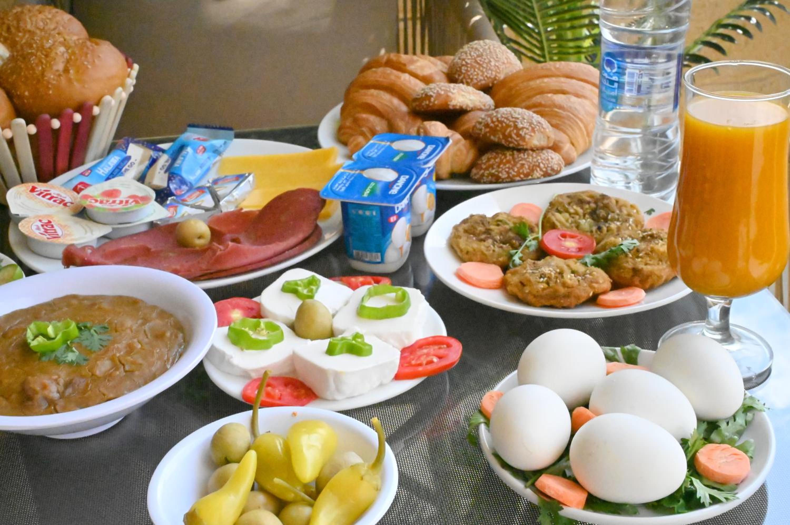 Pyramids Wonders Hotel
