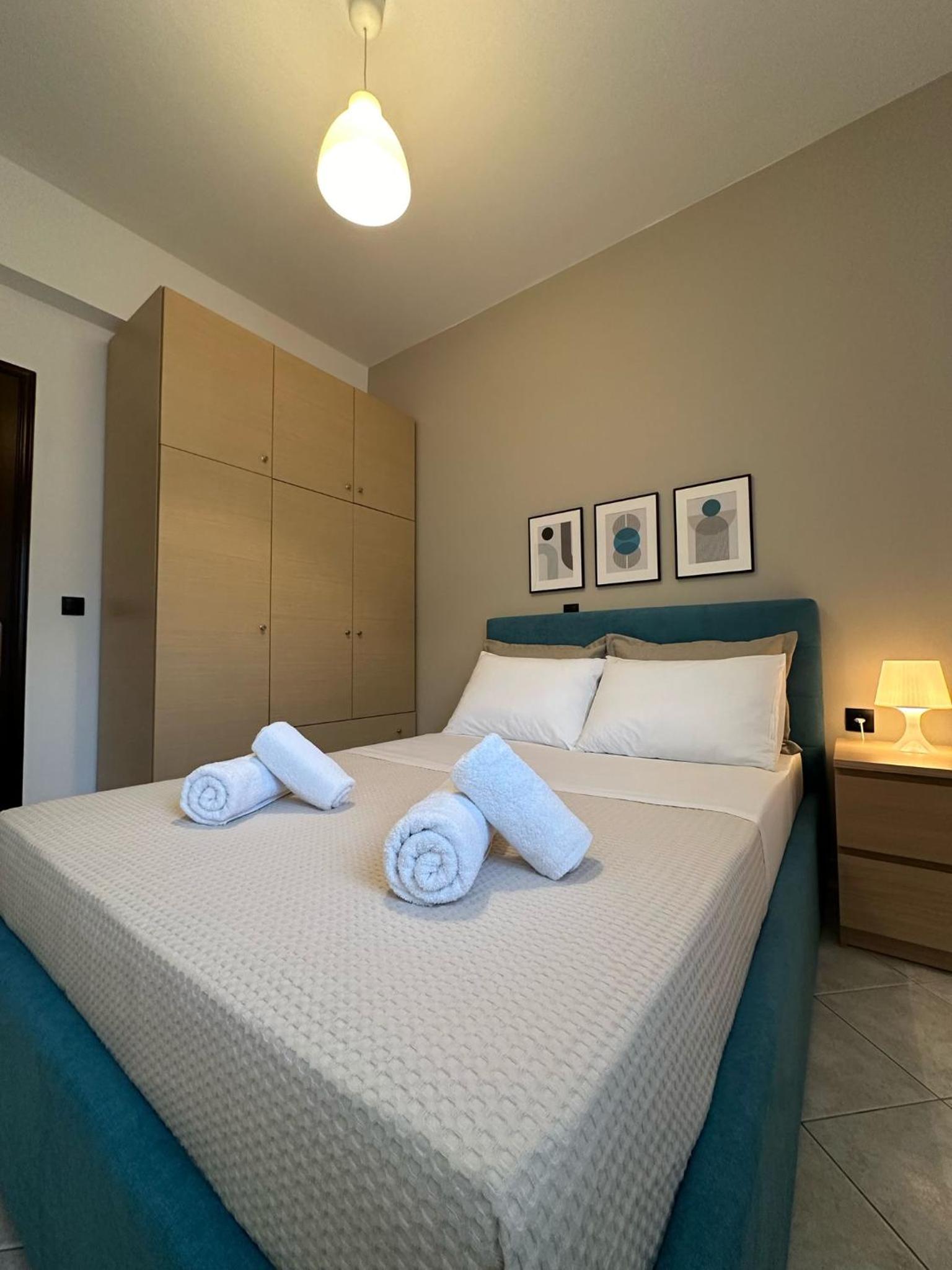 Dioni Apartments
