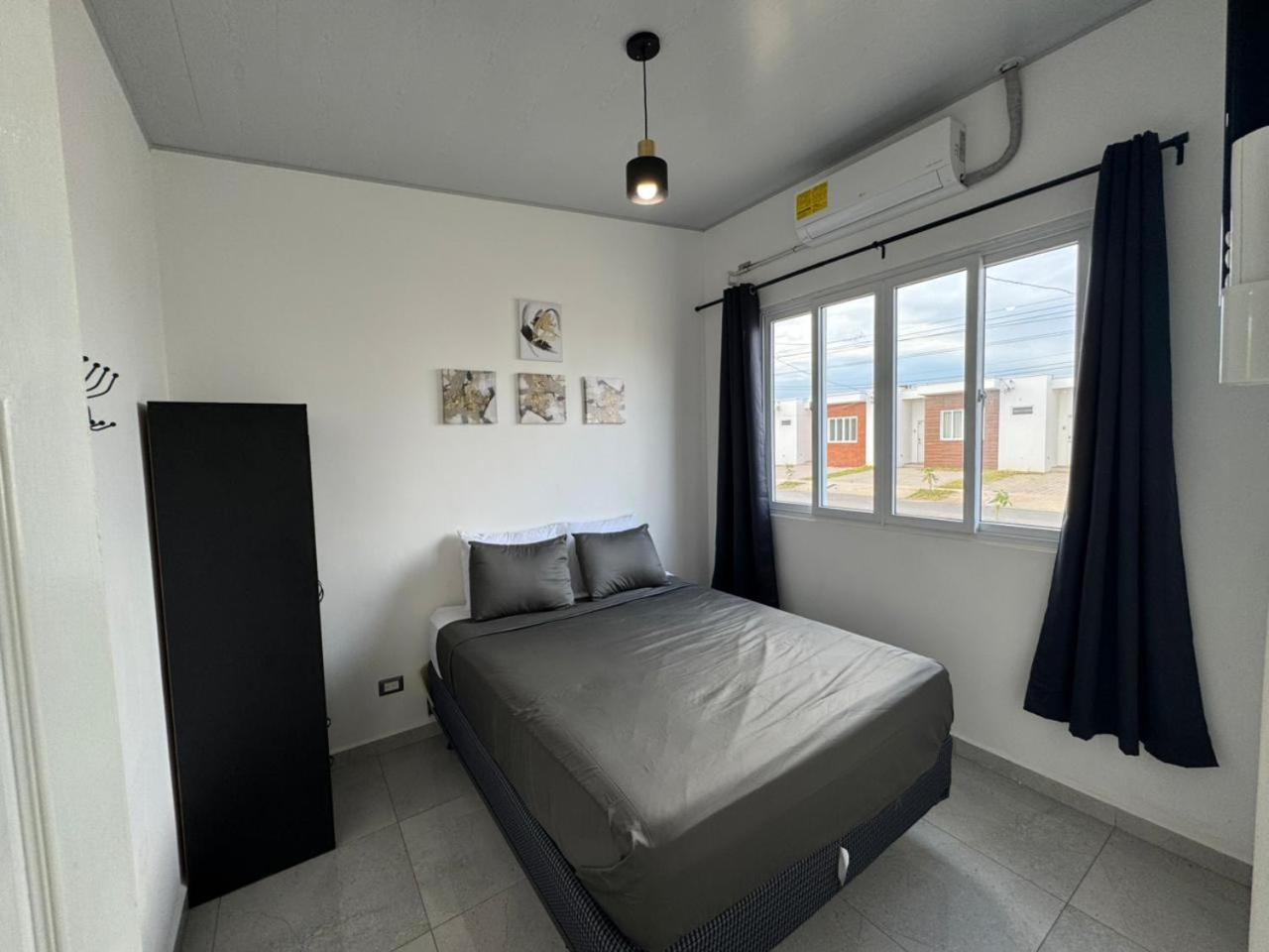 Casa Moderna view 4