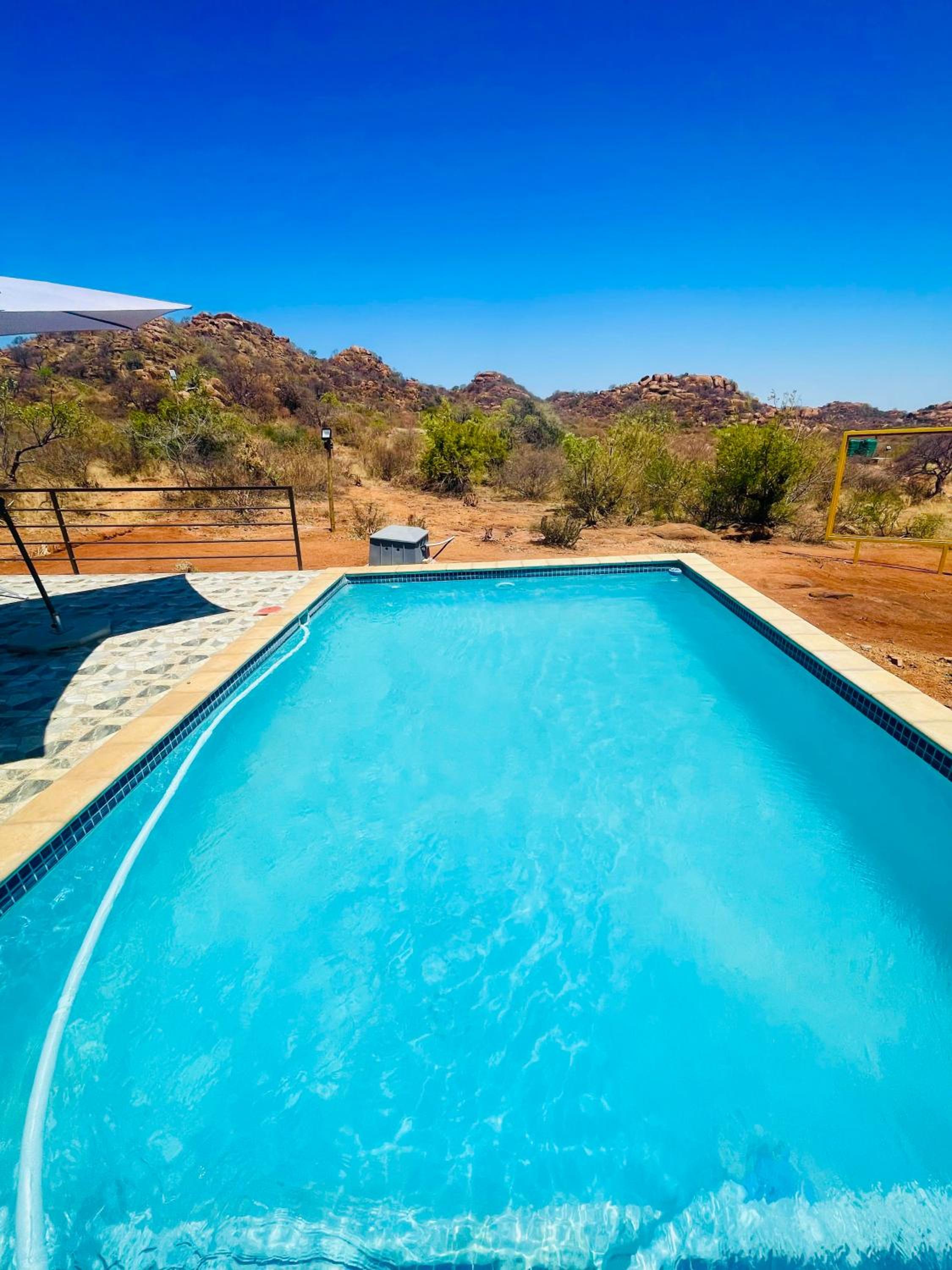 Makgobelo Lodge-The Glass House- Solar powered view 3