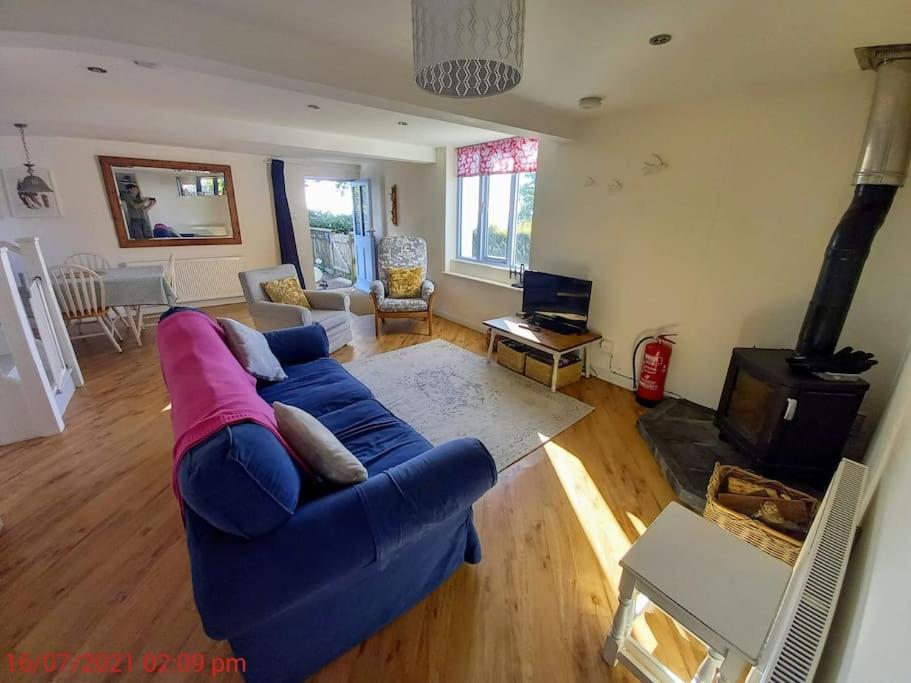 Golden Square Holiday Cottage