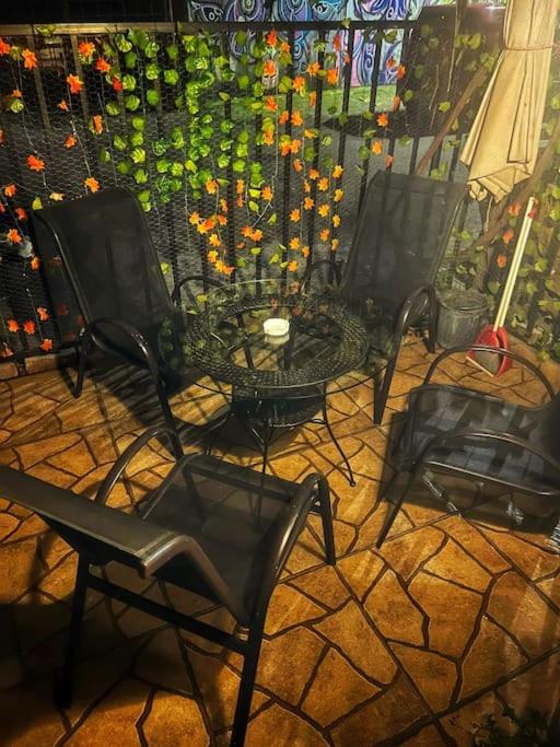 Perfect Location 2 floor private home
