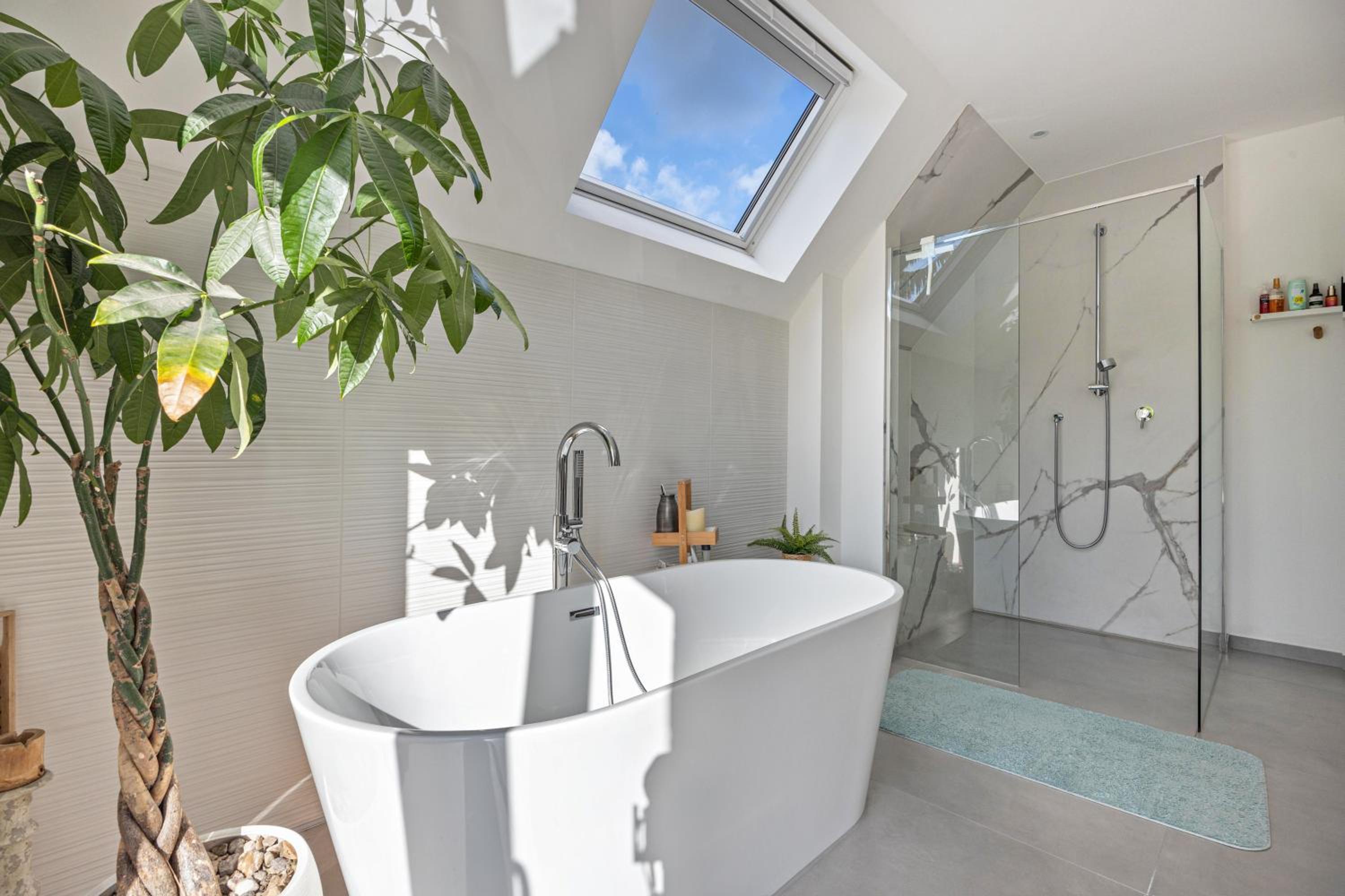 Architektenhaus mit Pool am Wald - Property Image 14