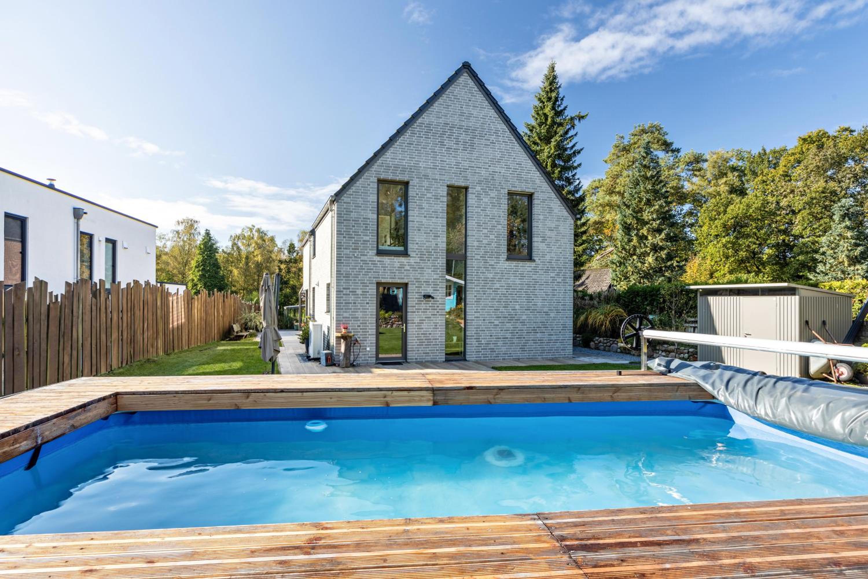 Architektenhaus mit Pool am Wald - Property Image 34