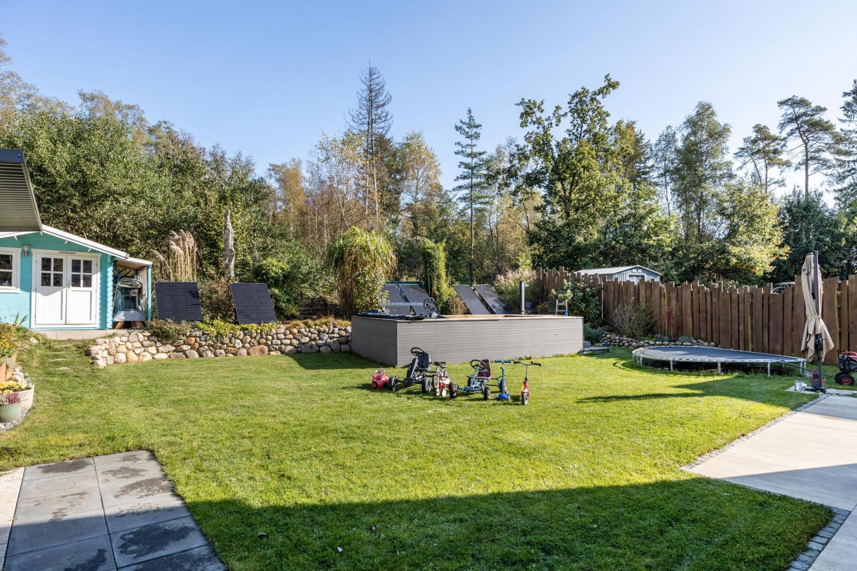 Architektenhaus mit Pool am Wald - Property Image 25