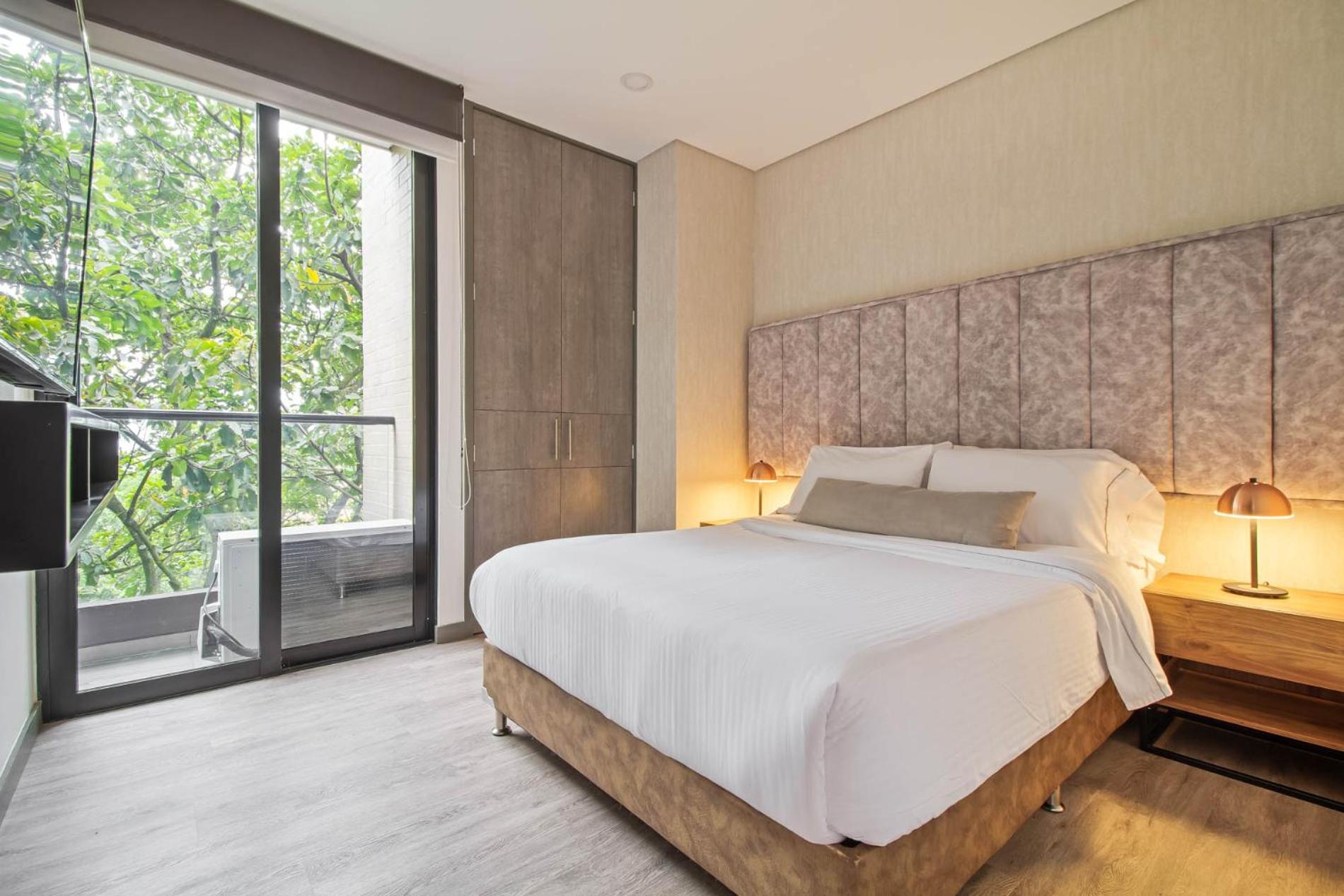 2 Bdr Suite W2 AC Poblado, Medellin