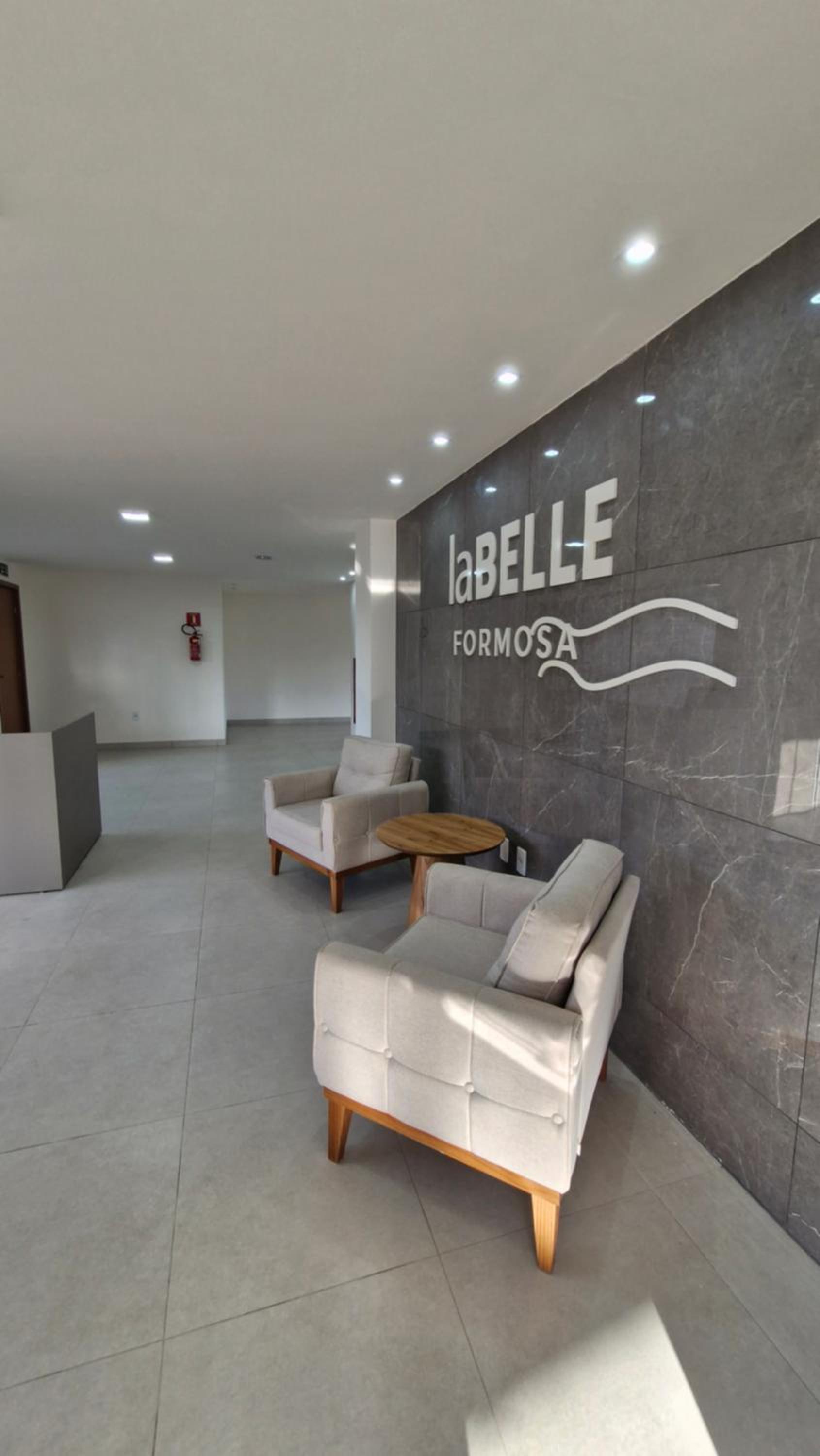Flat Belo Mar - apto novo com varanda e vista mar