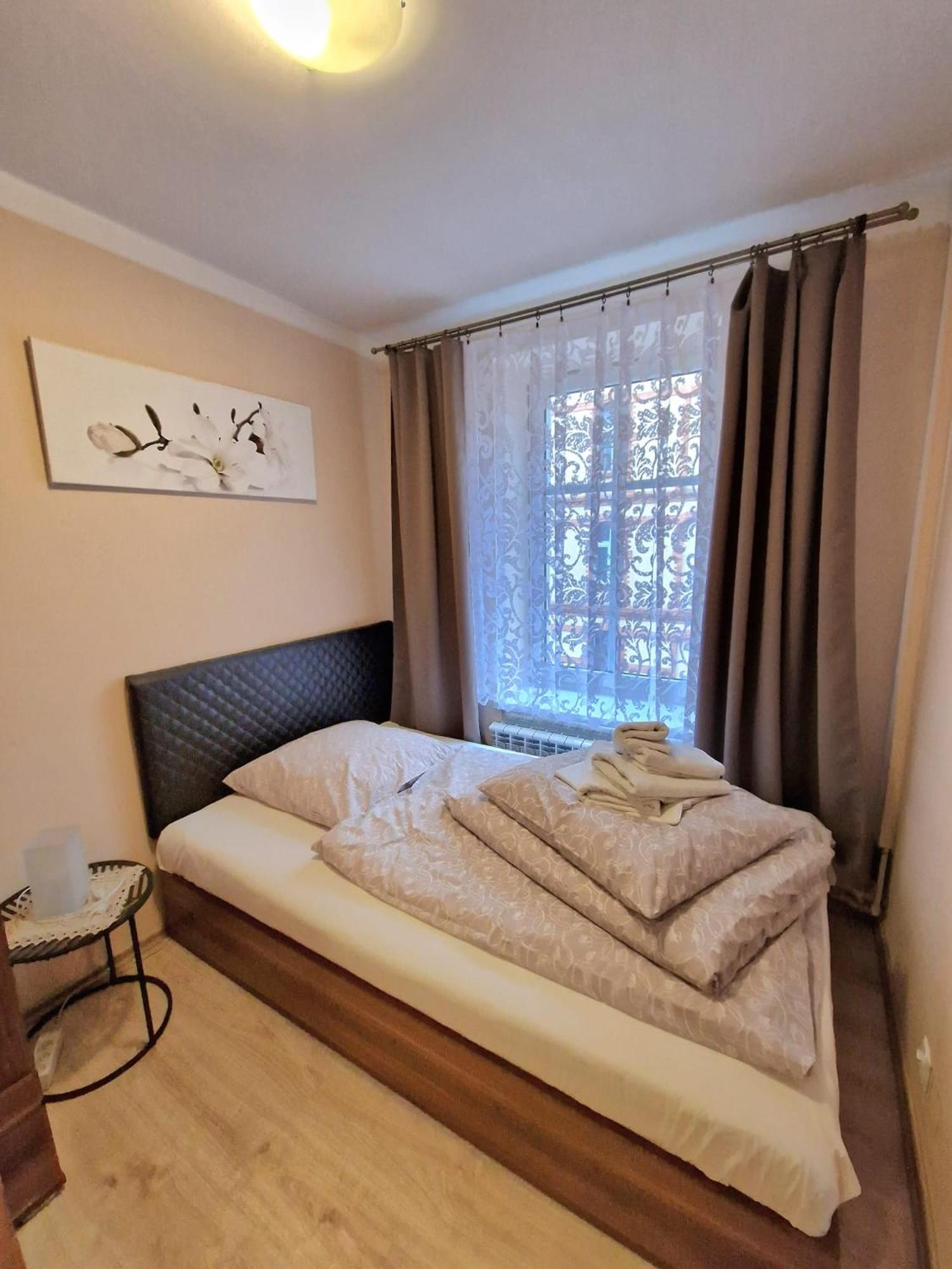 ApartHouse City Center - Apartments & Rooms - 5 min Rynek & PKP - Self check-in 24h