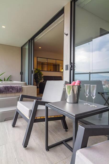 Elegante suite Poblado wake915