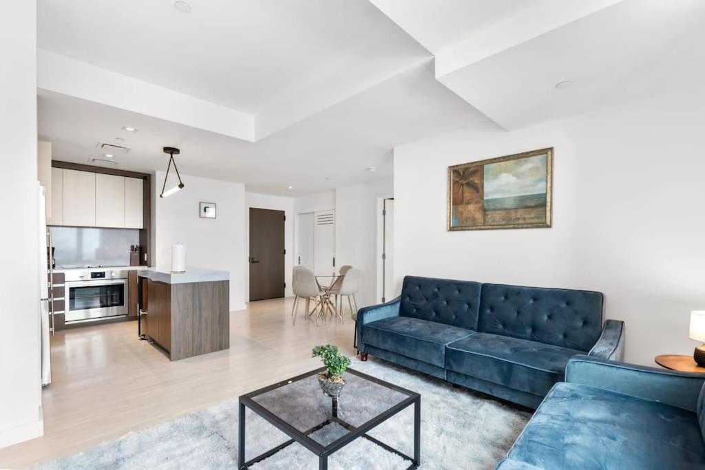 High-end 2BR 2BA unit in Seaport