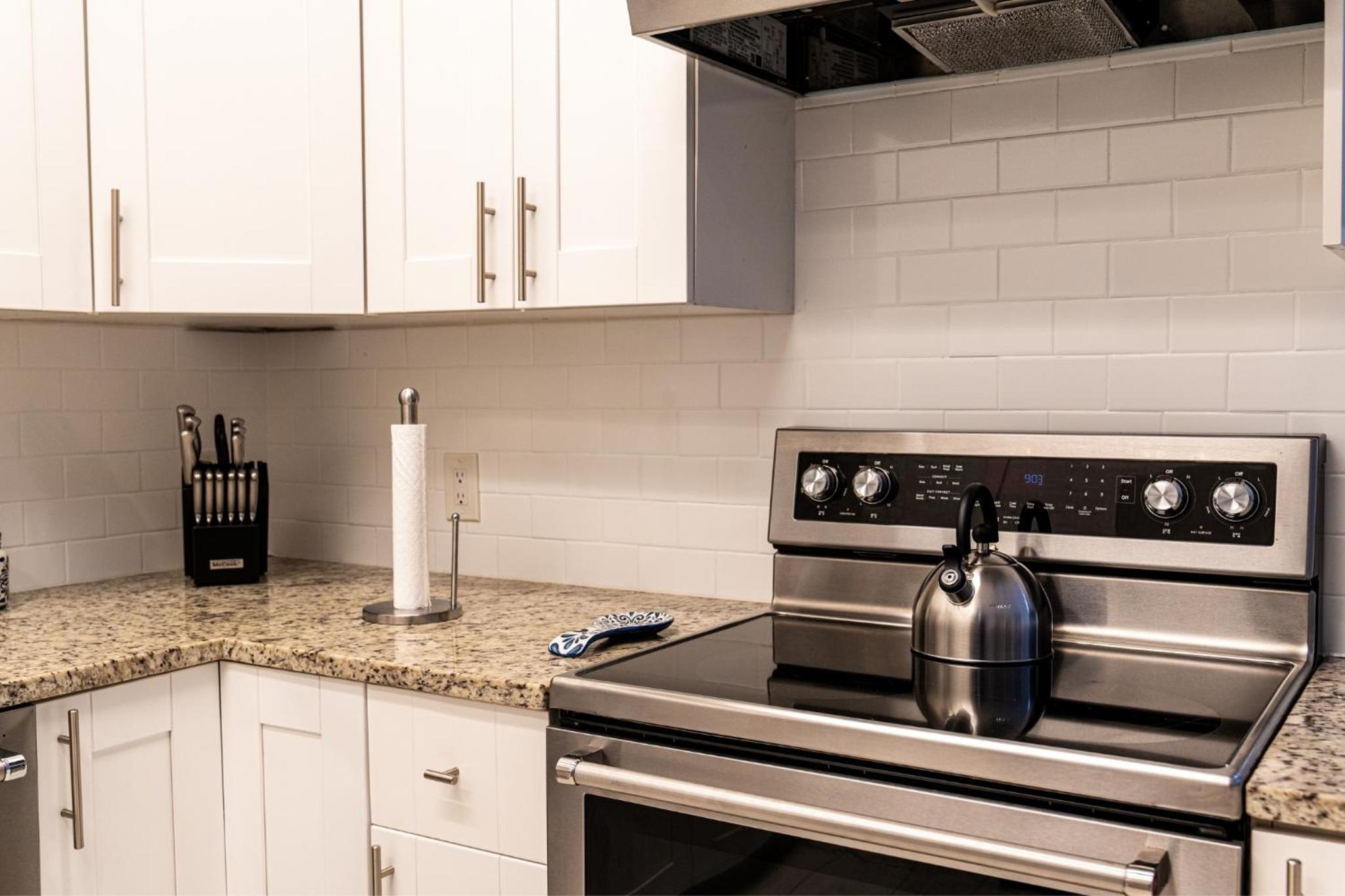 Riverside Luxury Retreat 3B ,3Ba next to downtown