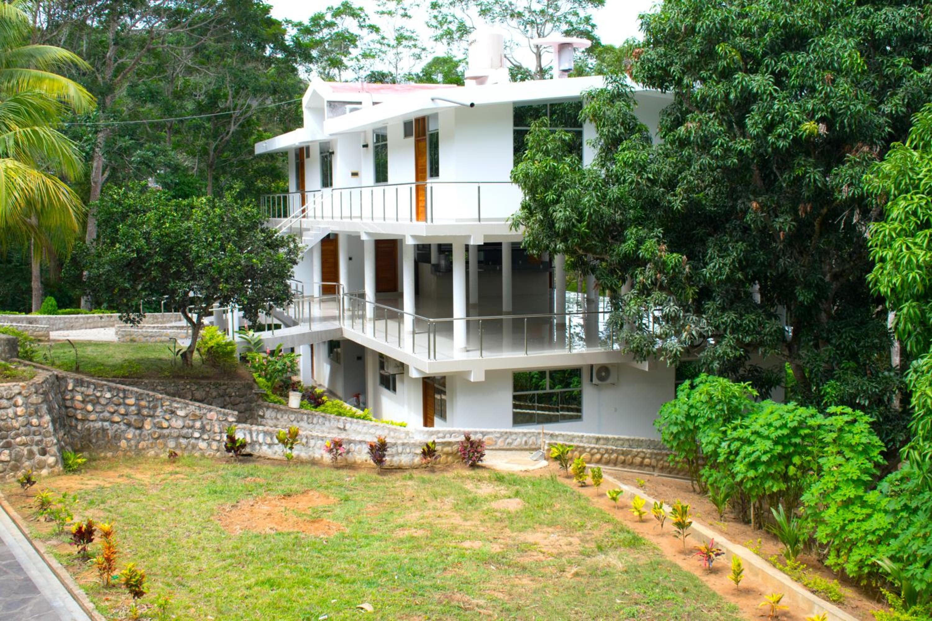 Resort Hotel Park Tarapoto view 3