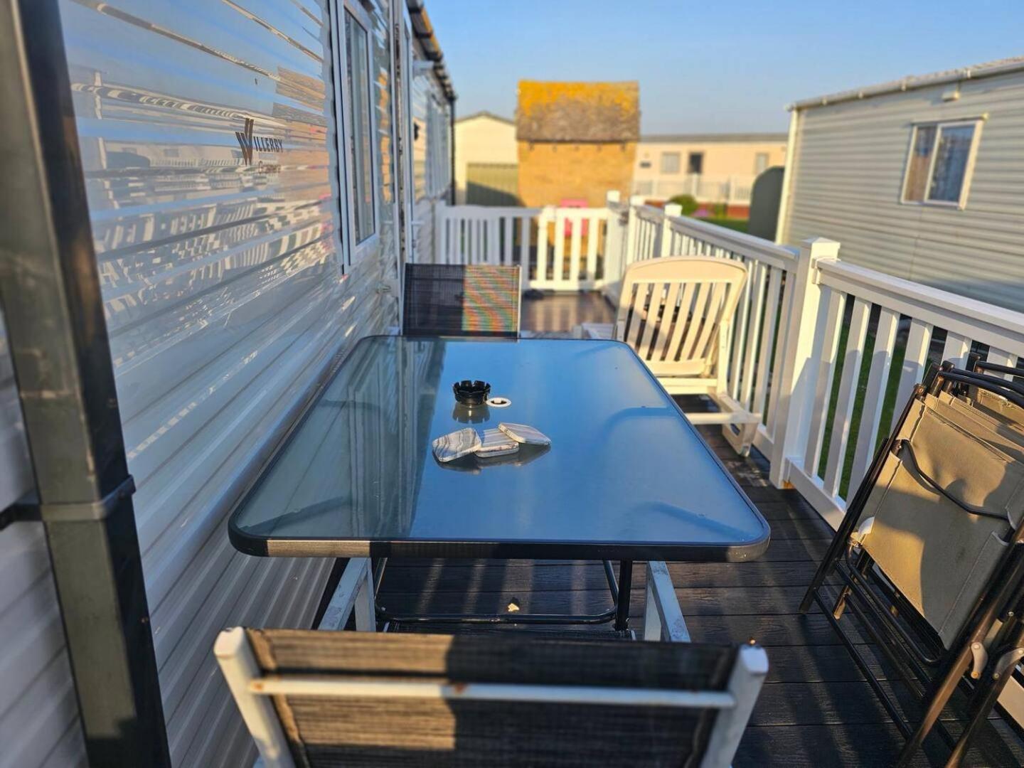 Luxury Chichester caravan Seaside Retreat