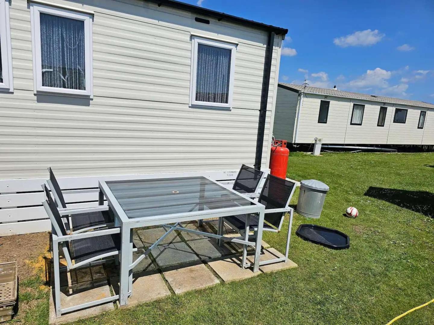 Luxury Chichester caravan Seaside Retreat