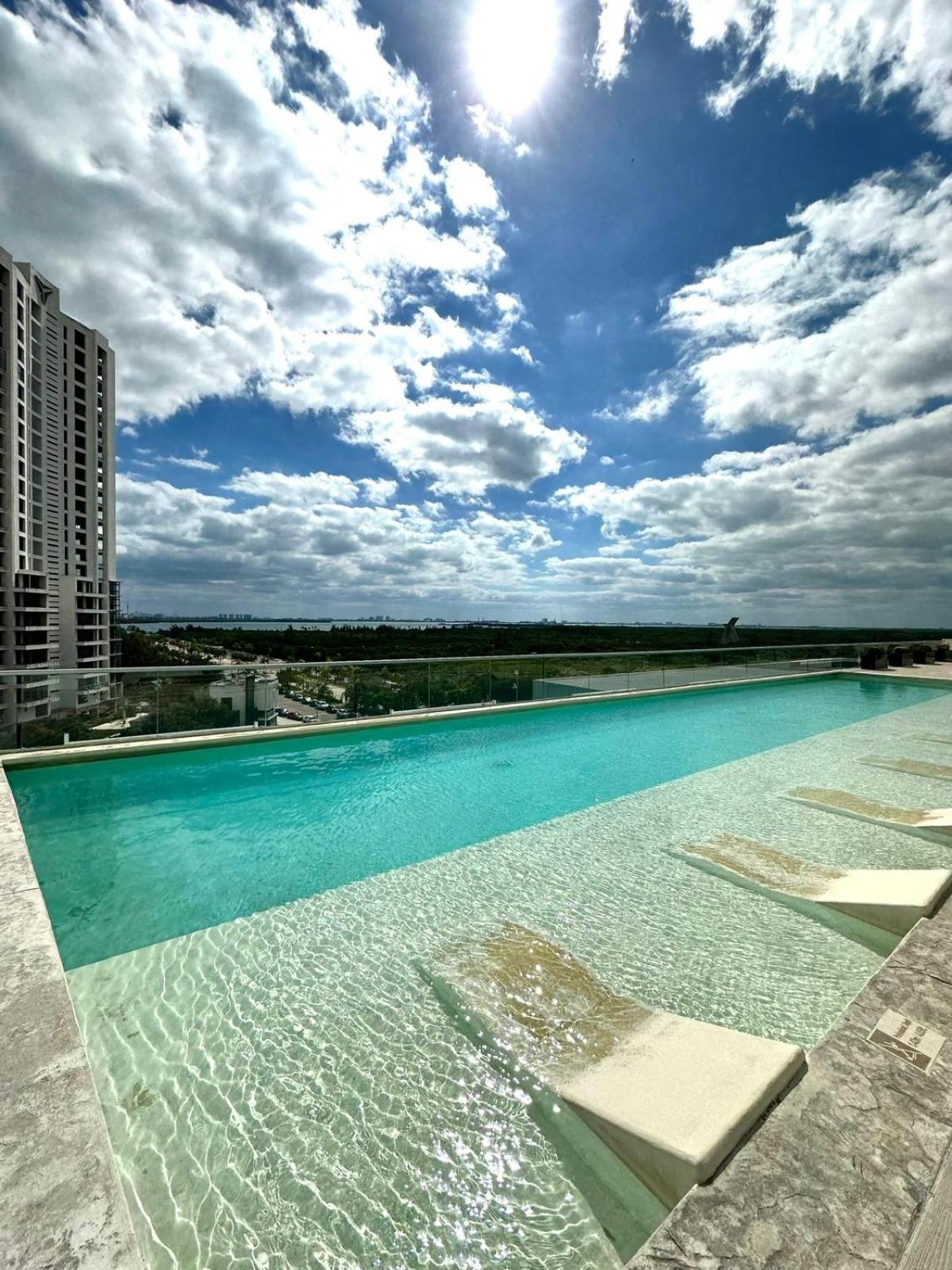 Suite Cancun Plaza