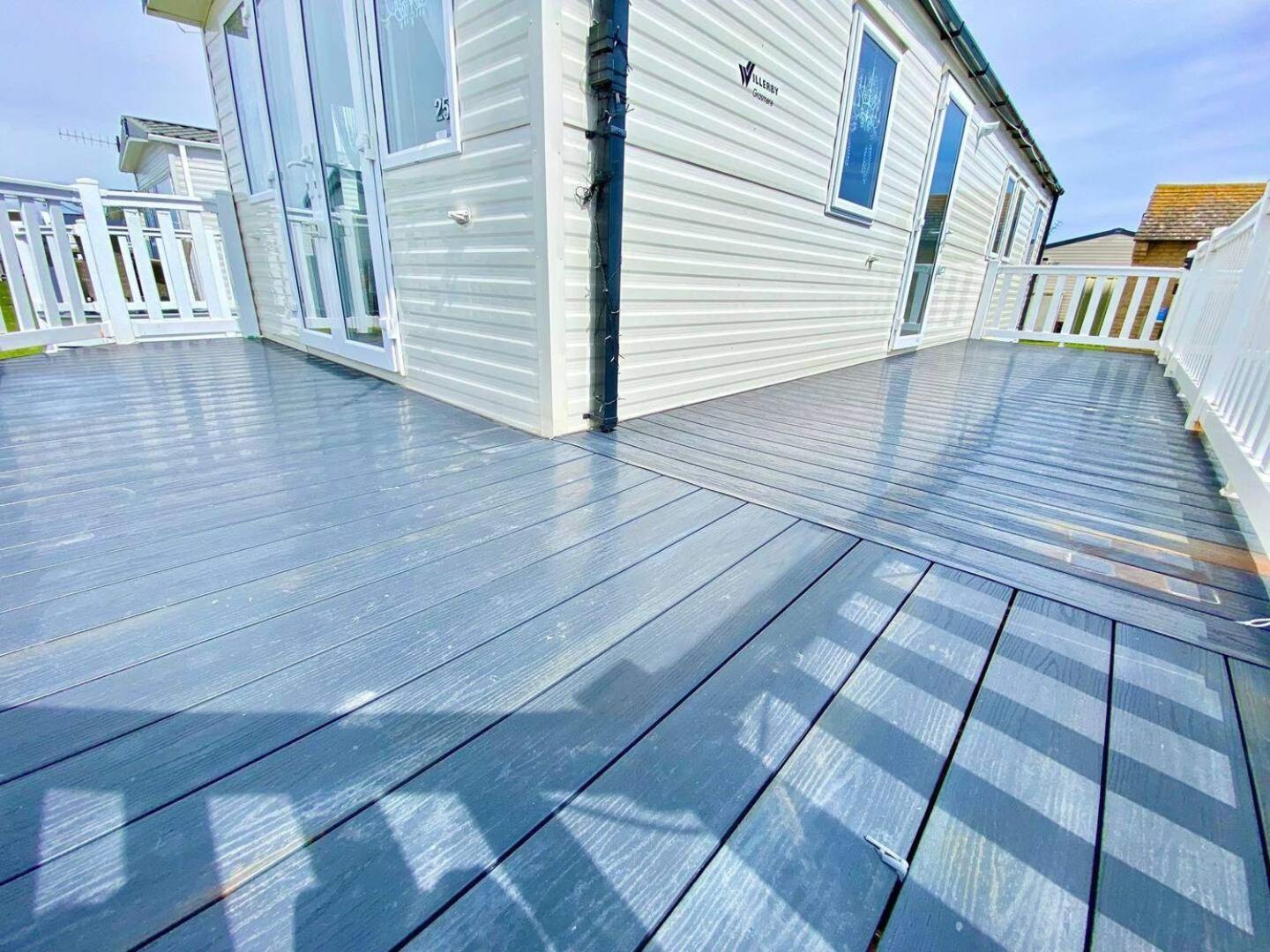 Luxury Chichester caravan Seaside Retreat