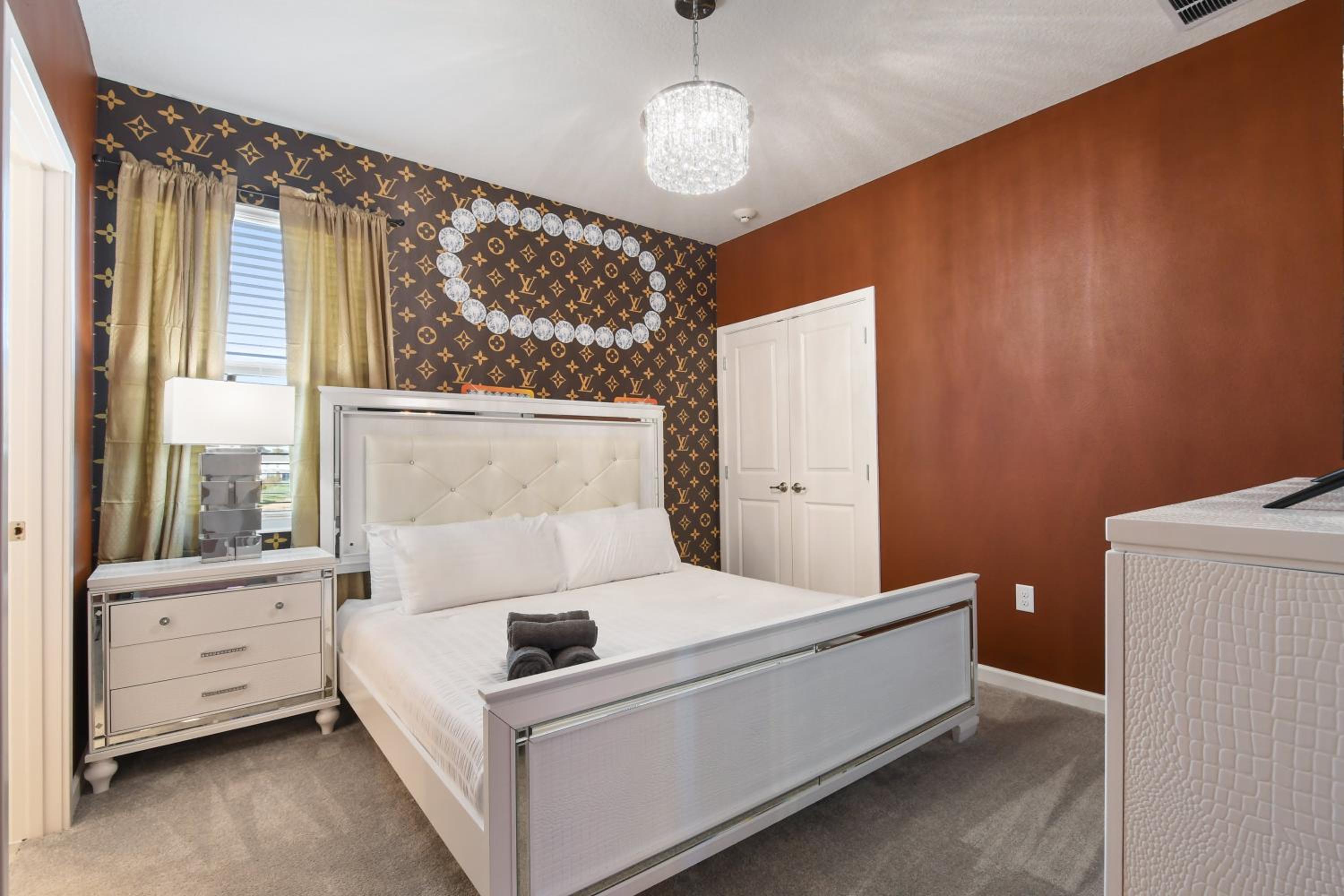 Bella Vida 12br with Pool Spa Lake View 307 view 4