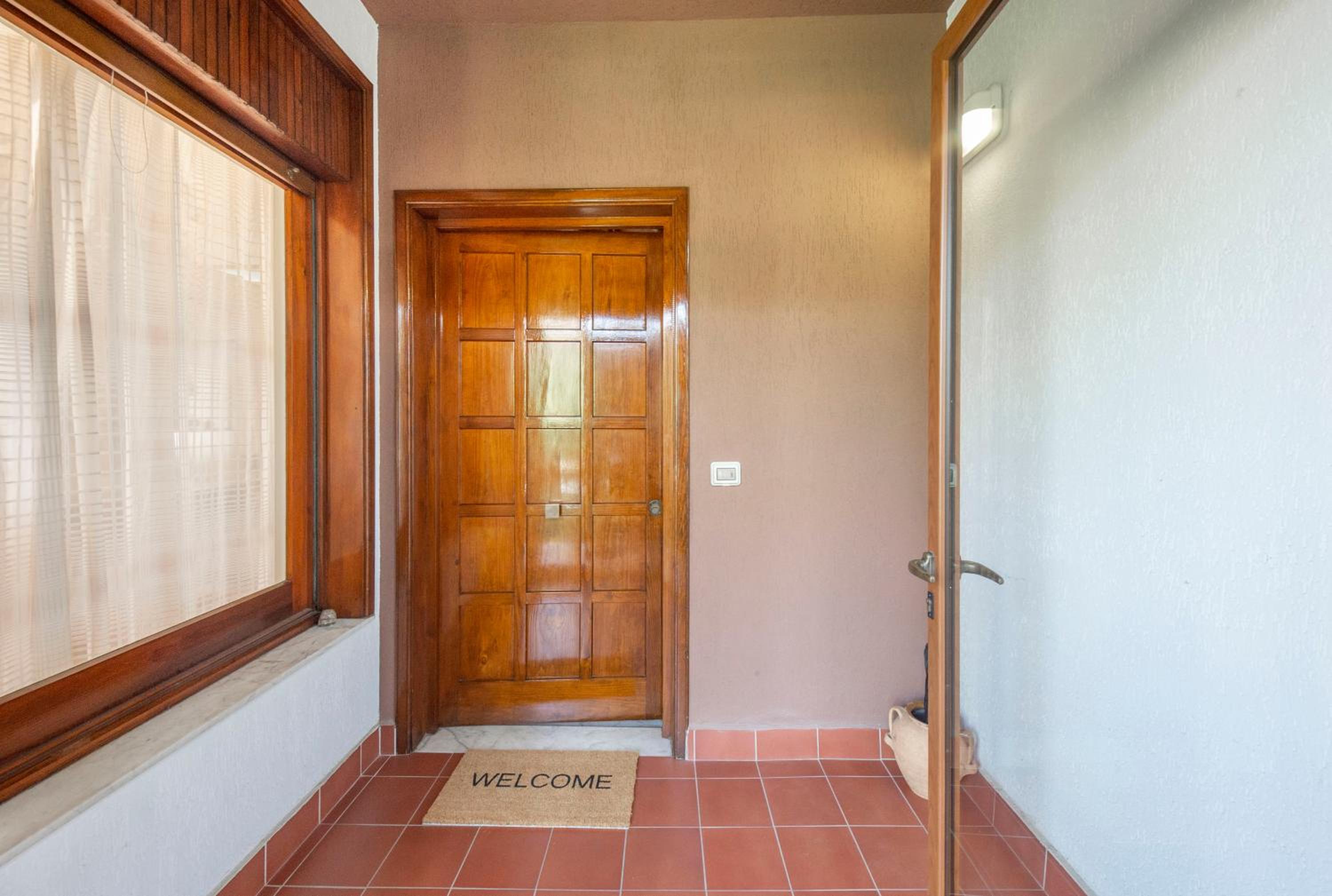 Elegante Villa con Giardino tra Catania ed Etna view 3