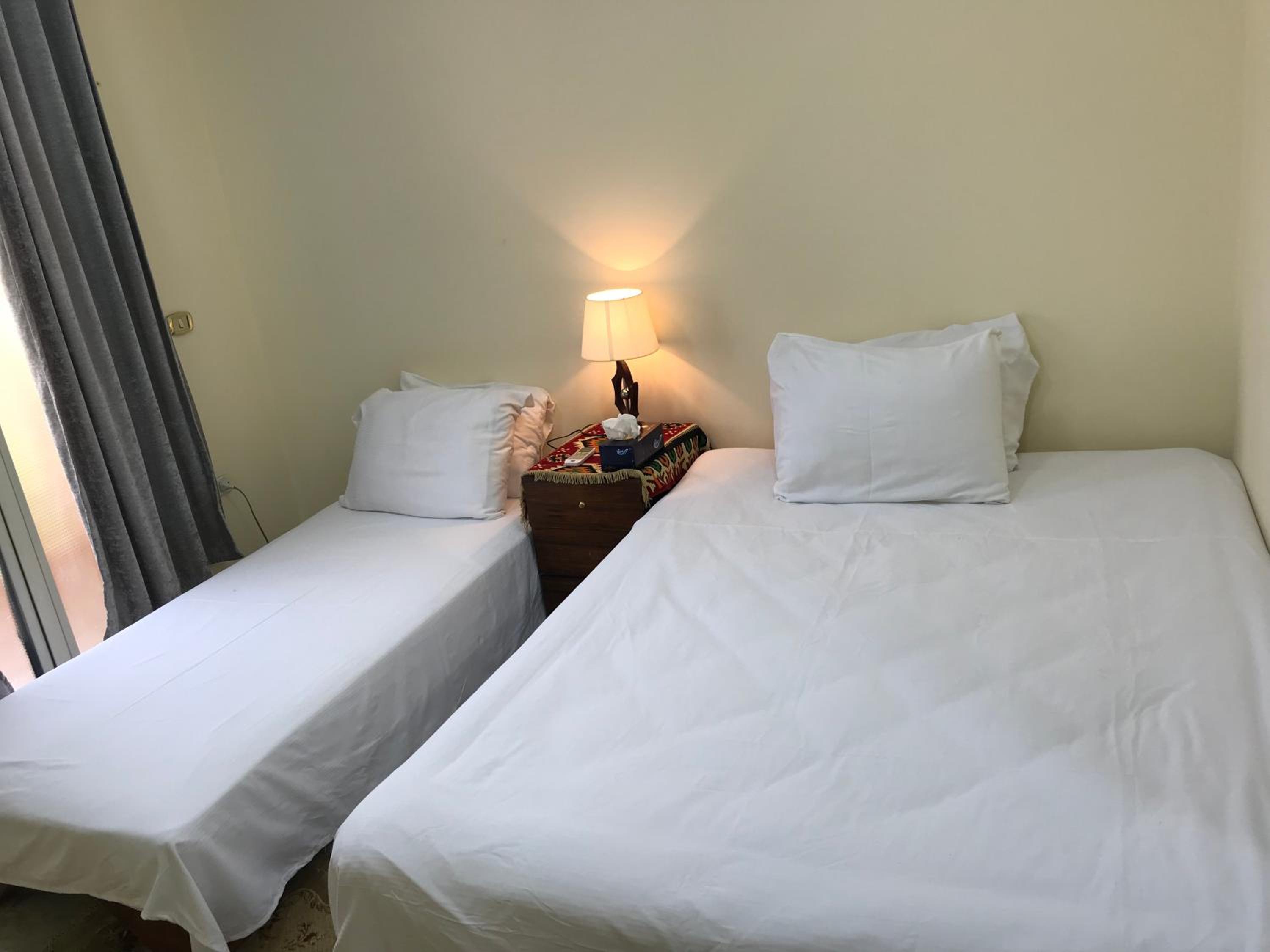 Sakkara pyramid inn hotel