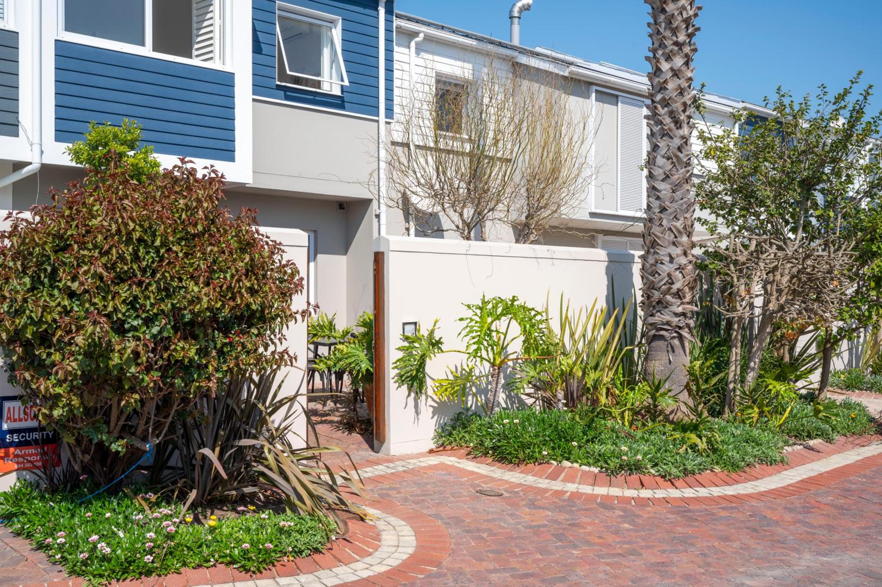 WATERFRONT Charming 3BR home with mooring -Central view 3