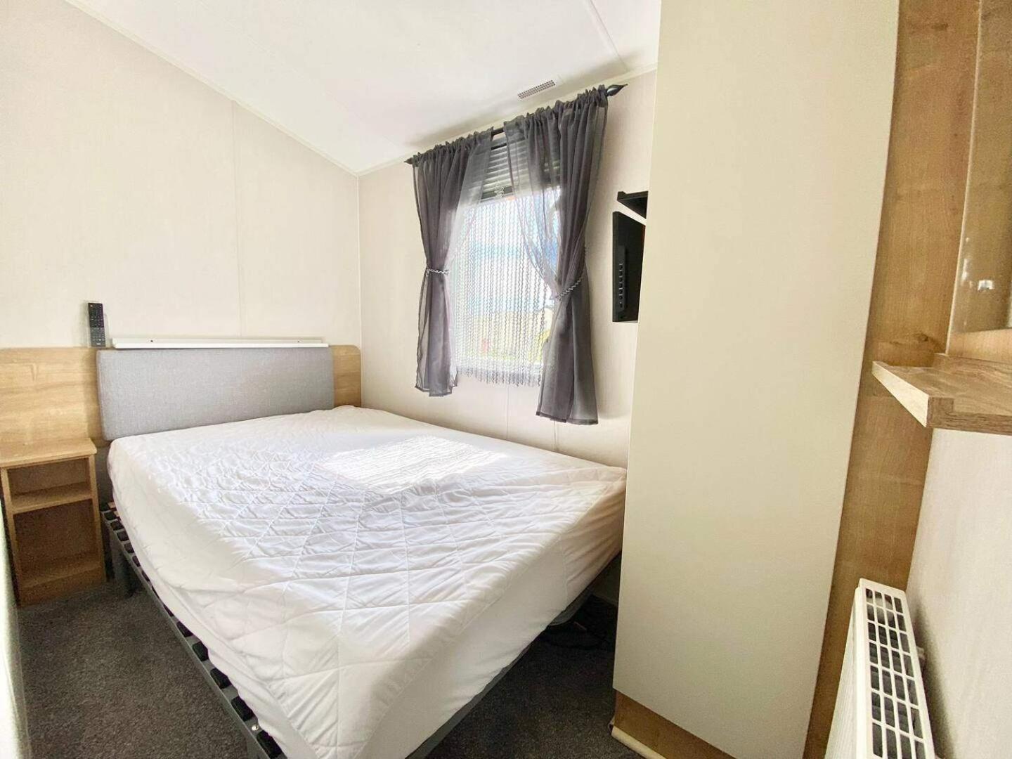 Luxury Chichester caravan Seaside Retreat