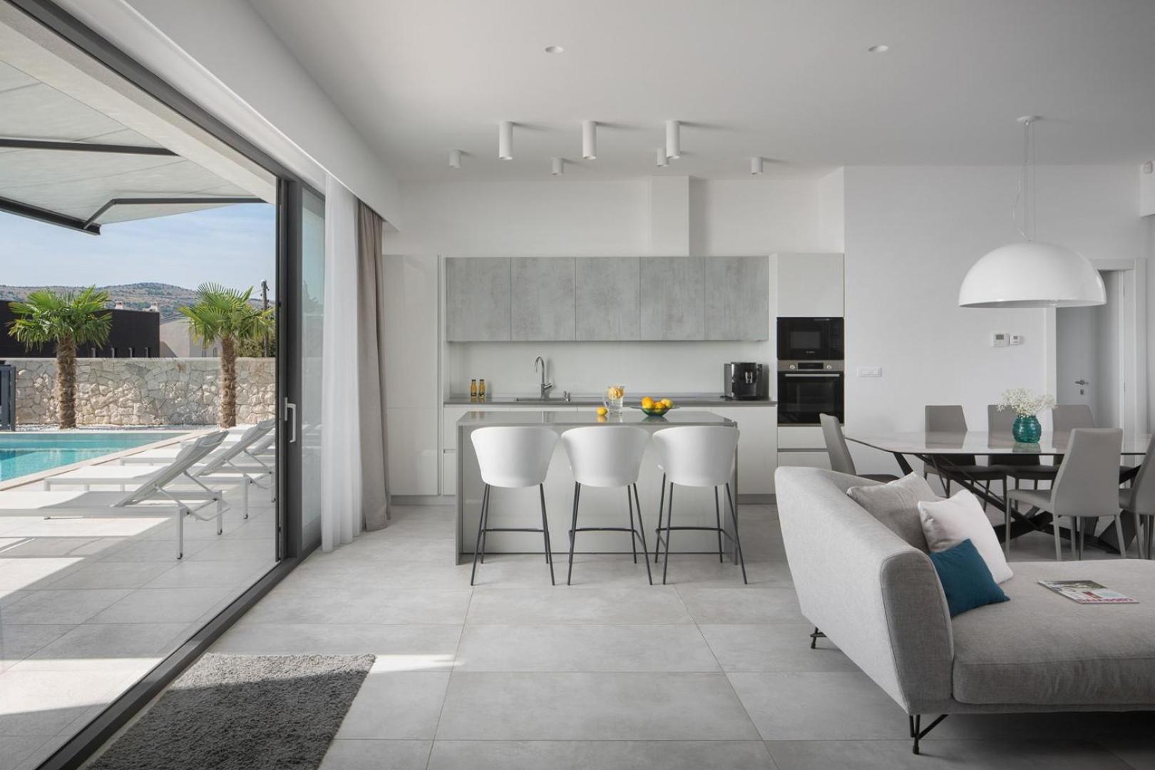 Seaview Villa Alba Seget, 5 en-suite Bedrooms view 5