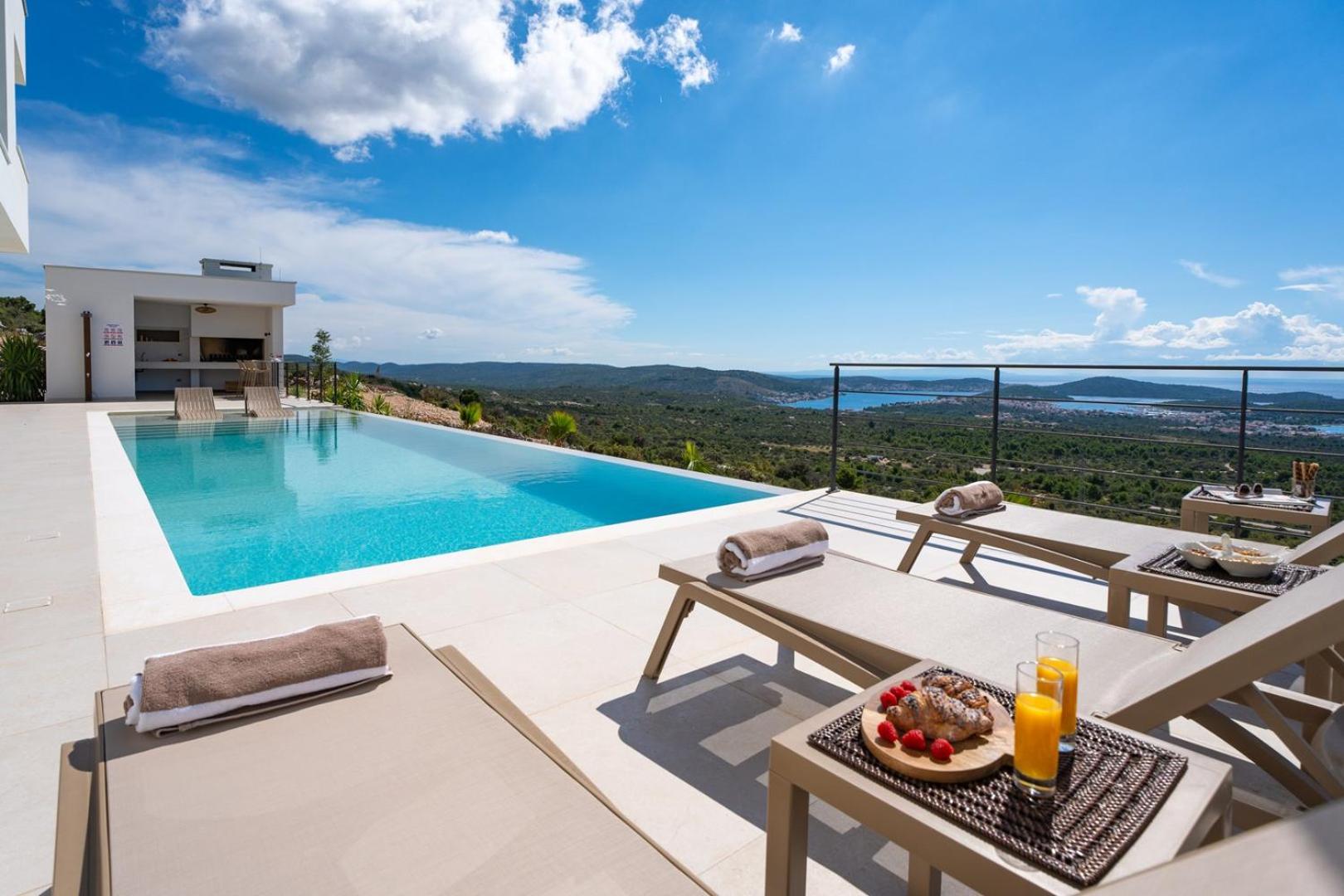 Luxury, seaview Villa Grandeca