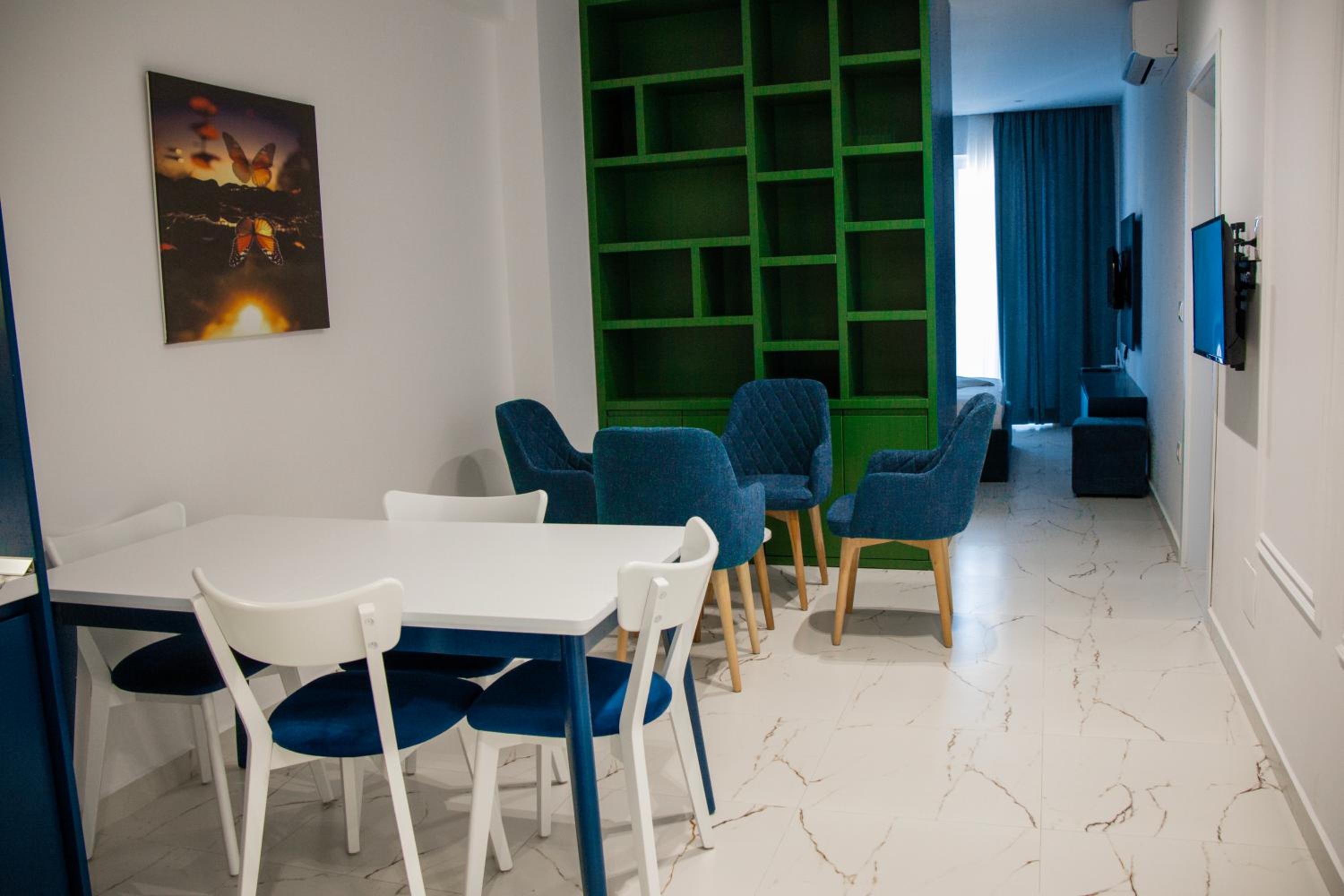EKAM Sun Apartments
