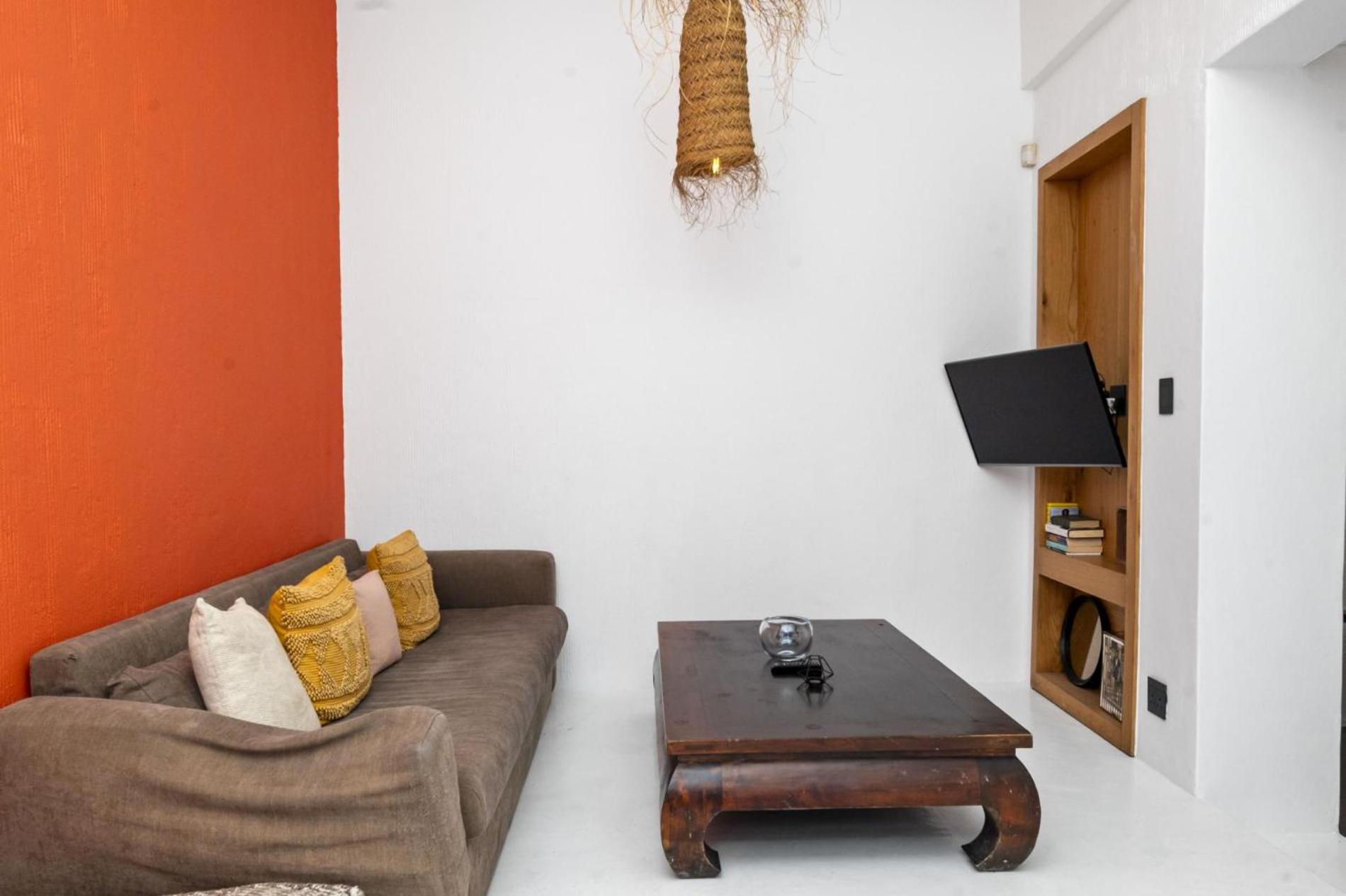 Trendy and Modern 2-Bedroom Apt in BoKaap view 5
