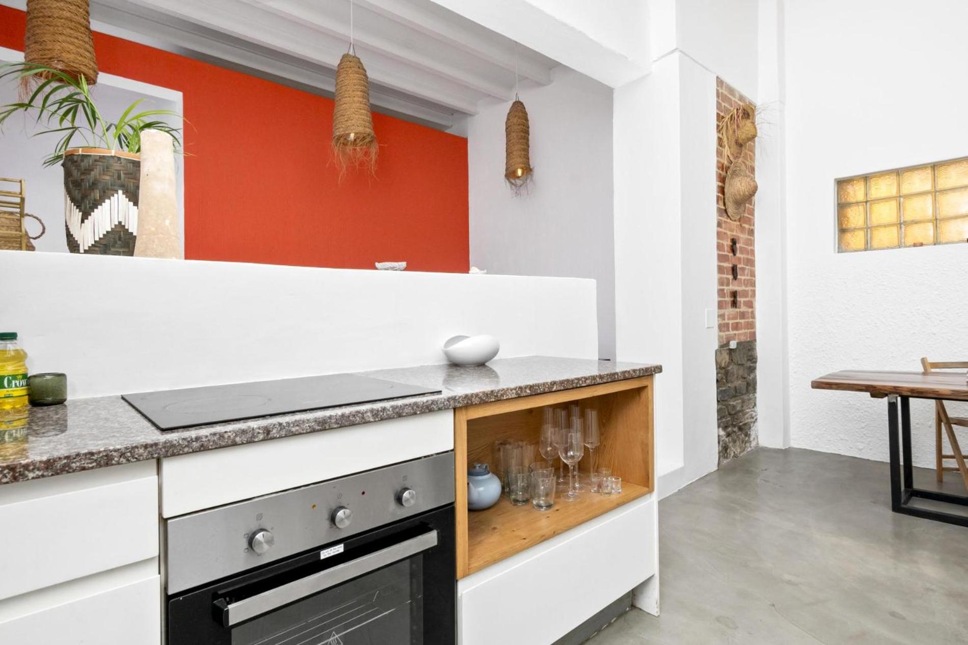 Trendy and Modern 2-Bedroom Apt in BoKaap view 2