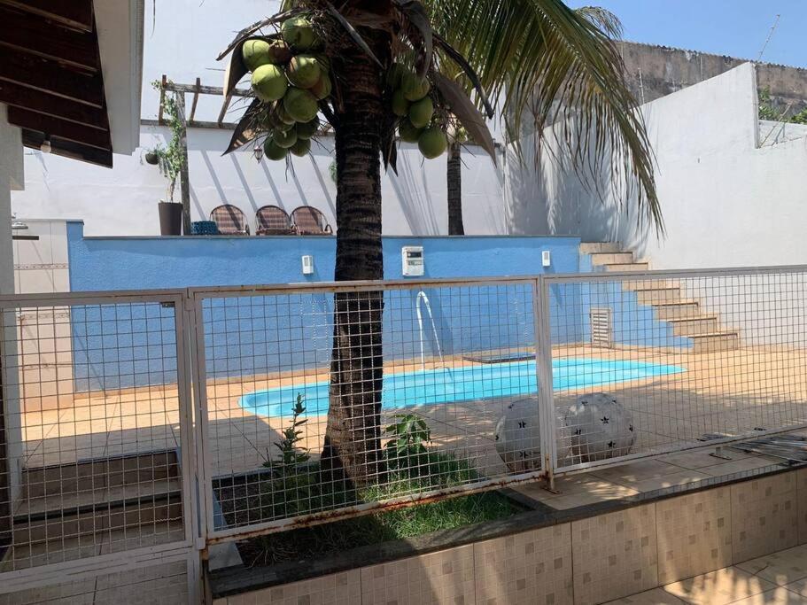 Área de lazer com piscina