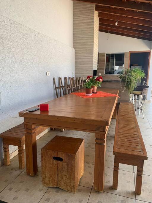 Área de lazer com piscina