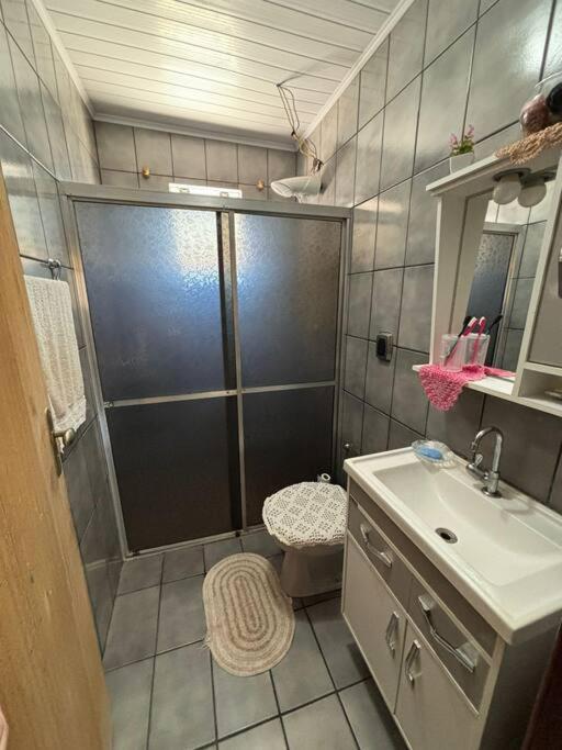 Área de lazer com piscina