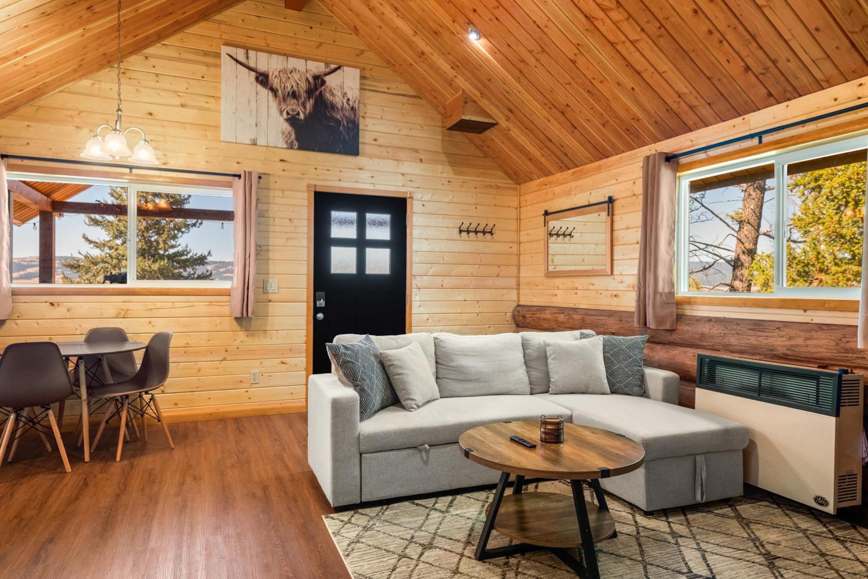 Charming Log Cabin Mountain Views, Philipsburg view 2