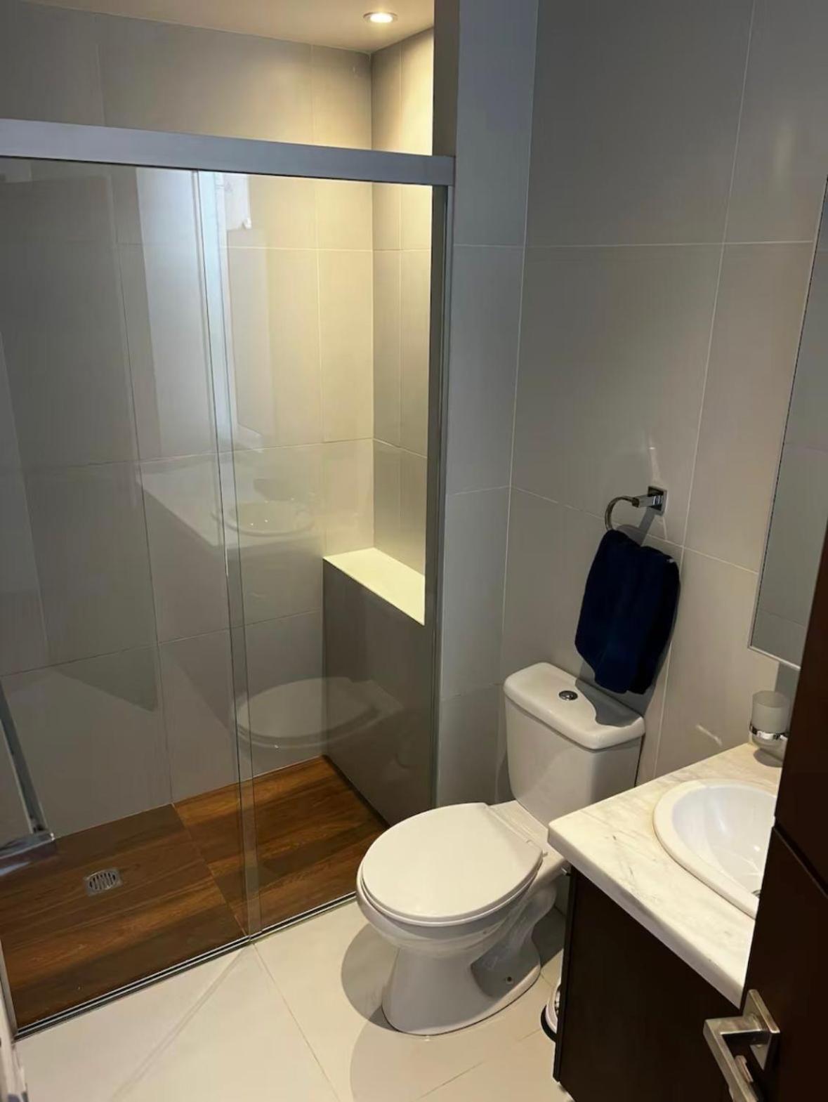 Modern Flat with Swimming Pool, Amazing Location!!