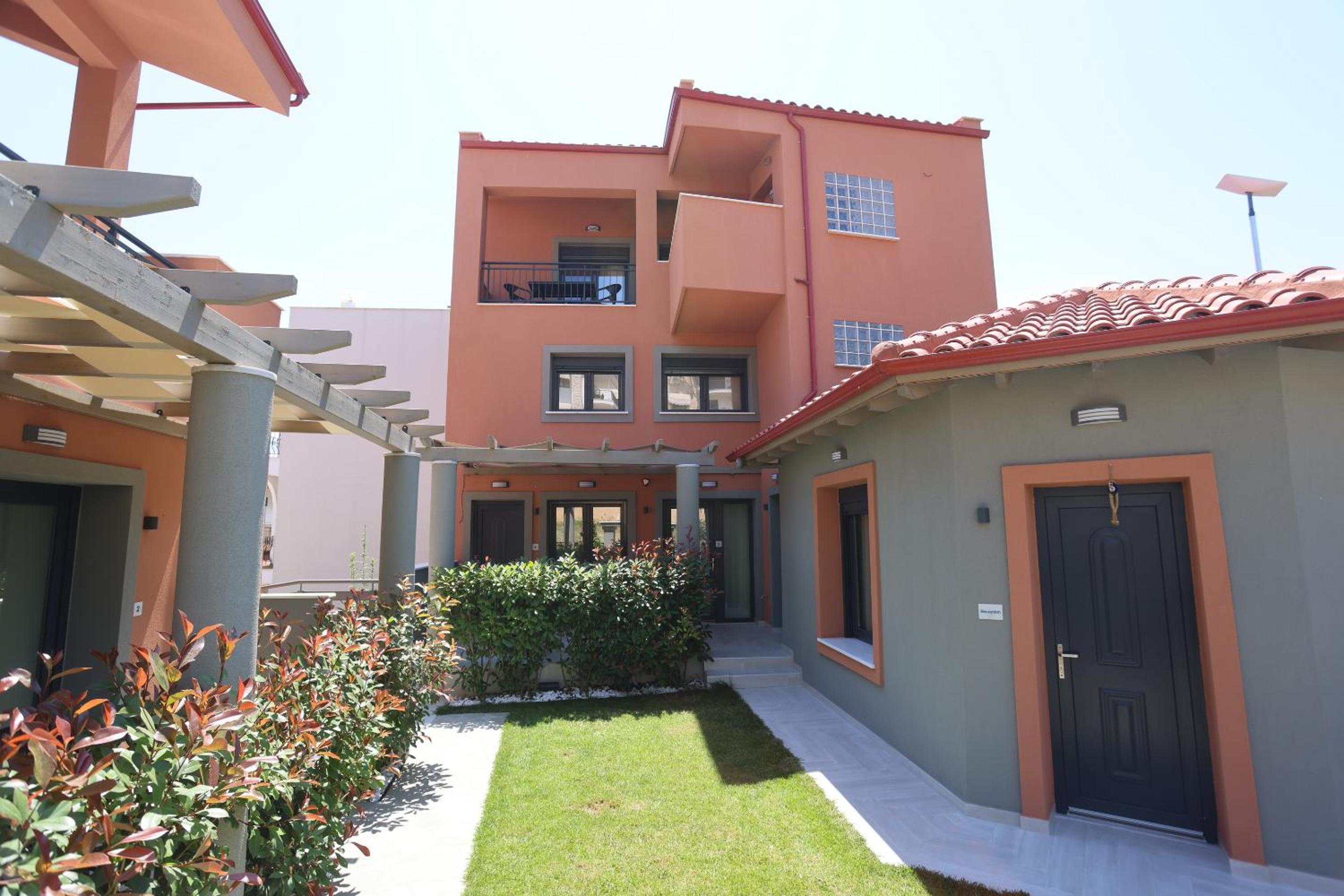 Photo 6