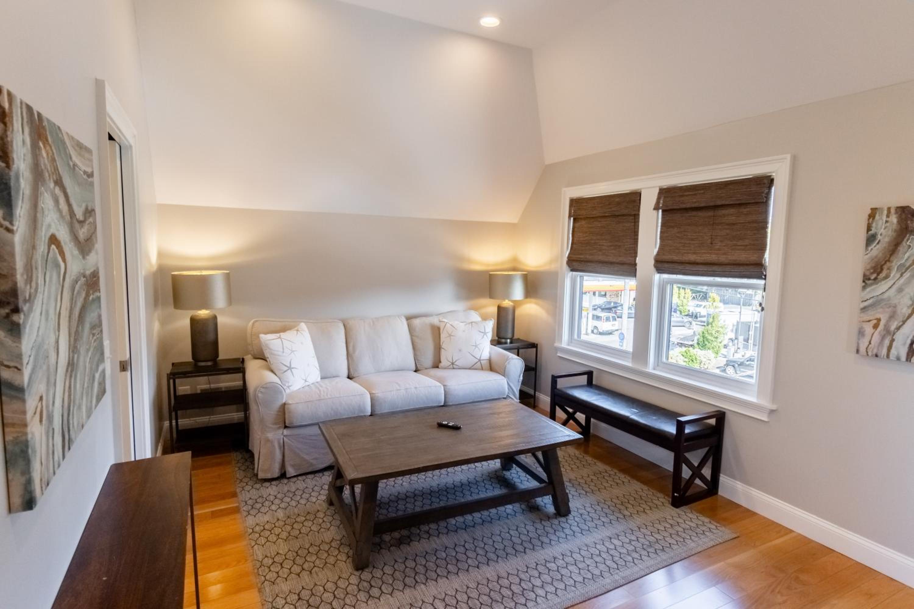 The Newport Lofts - 595 Thames Street