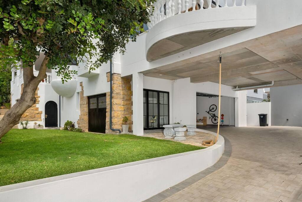 Table Mountain Manor