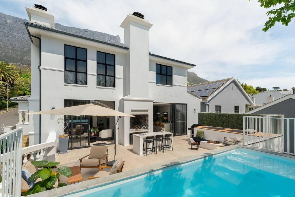 Table Mountain Manor