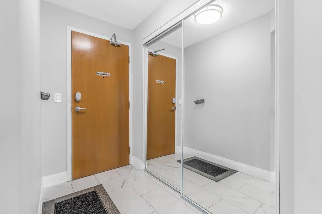 2 Bedroom Apartment with pool & free parking