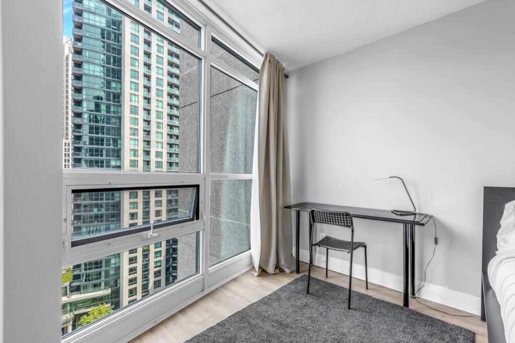 2 Bedroom Apartment with pool & free parking