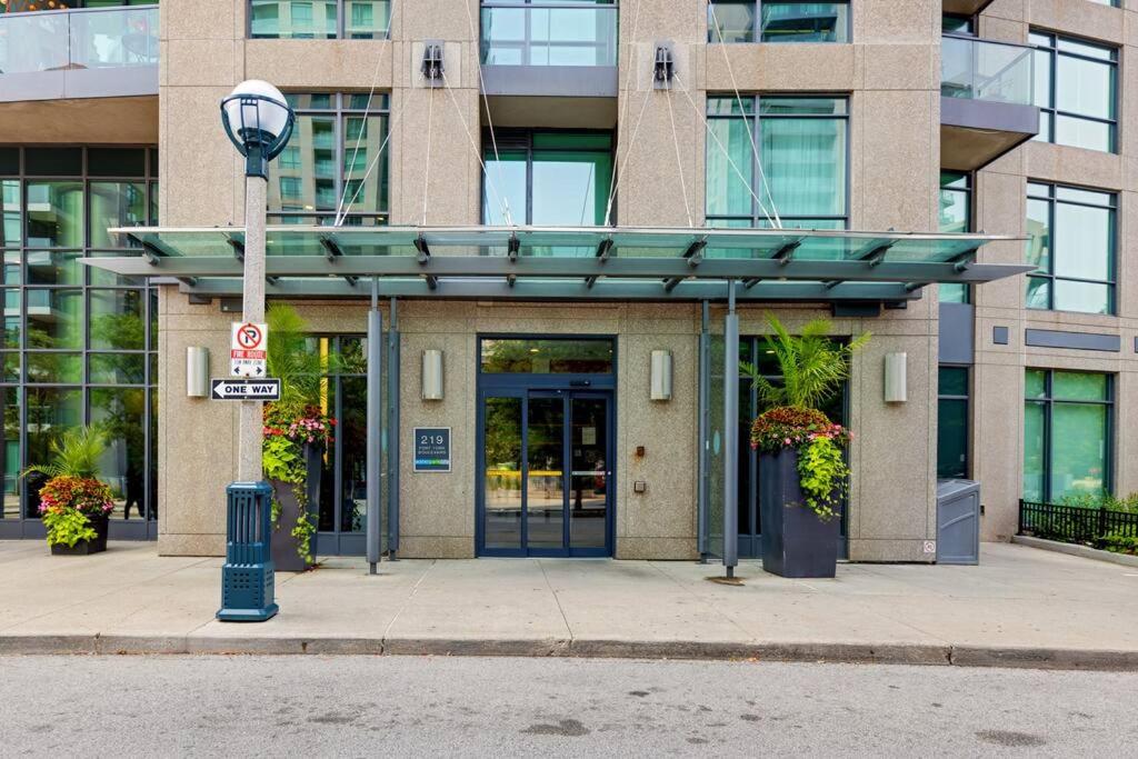2 Bedroom Apartment with pool & free parking
