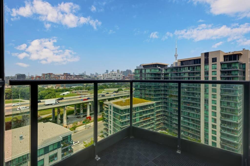 2 Bedroom Apartment with pool & free parking