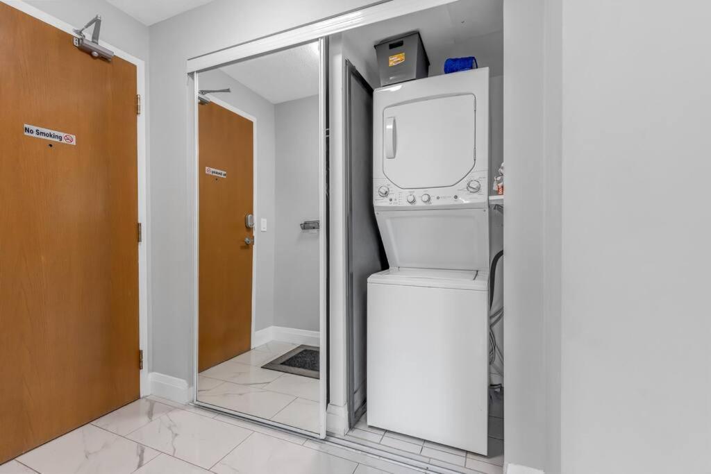 2 Bedroom Apartment with pool & free parking