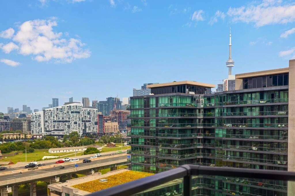 2 Bedroom Apartment with pool & free parking