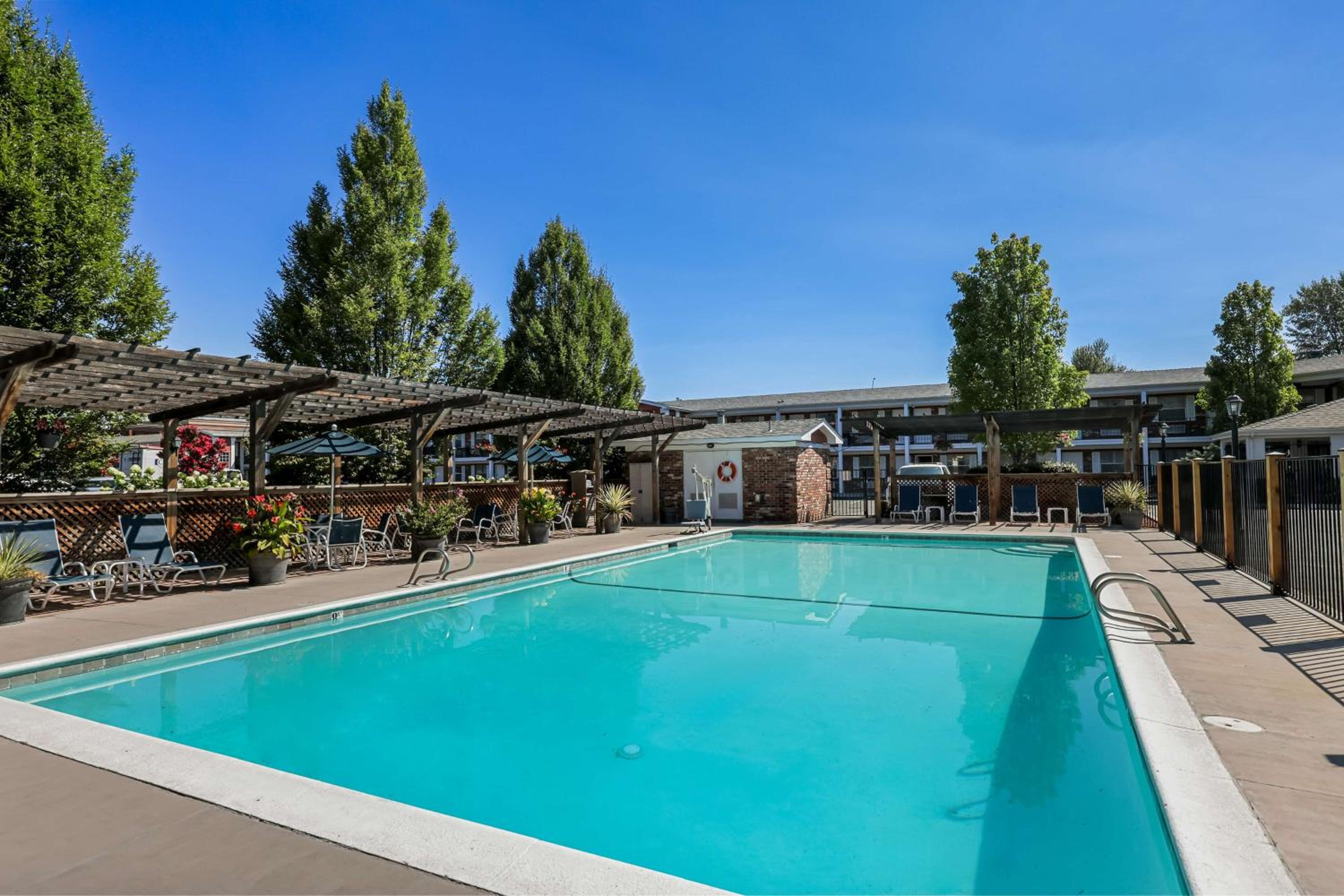 Medford Vacations - Best Western Horizon Inn - Property Image 1
