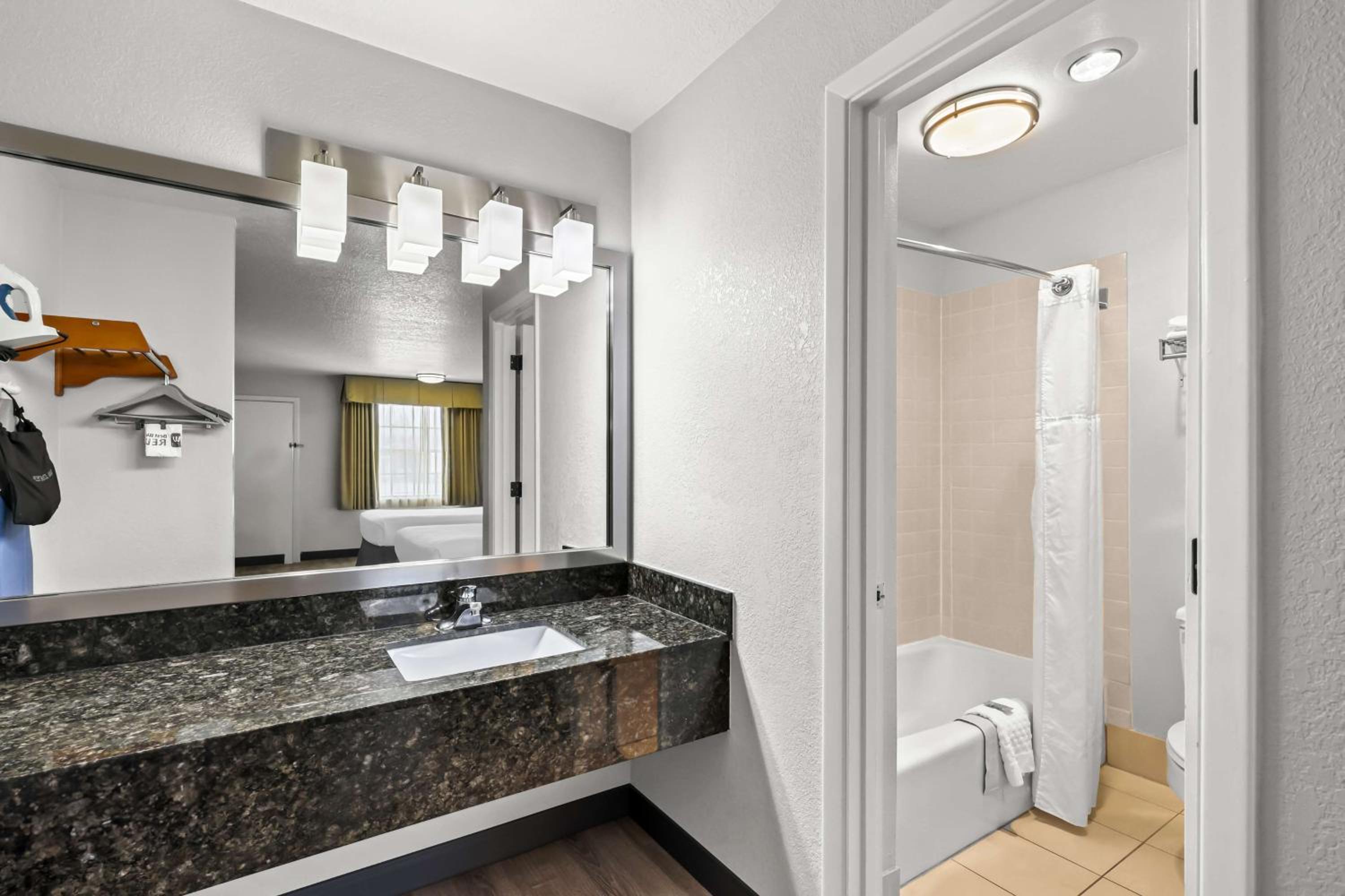 Medford Vacations - Best Western Horizon Inn - Property Image 4