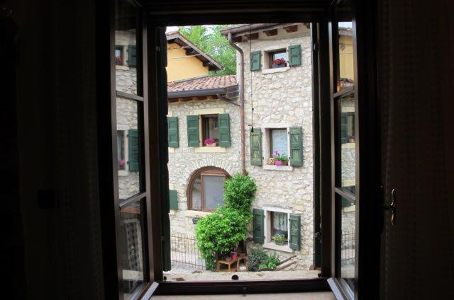 L'Affresco, rural house in Valpolicella Courtyard view 4